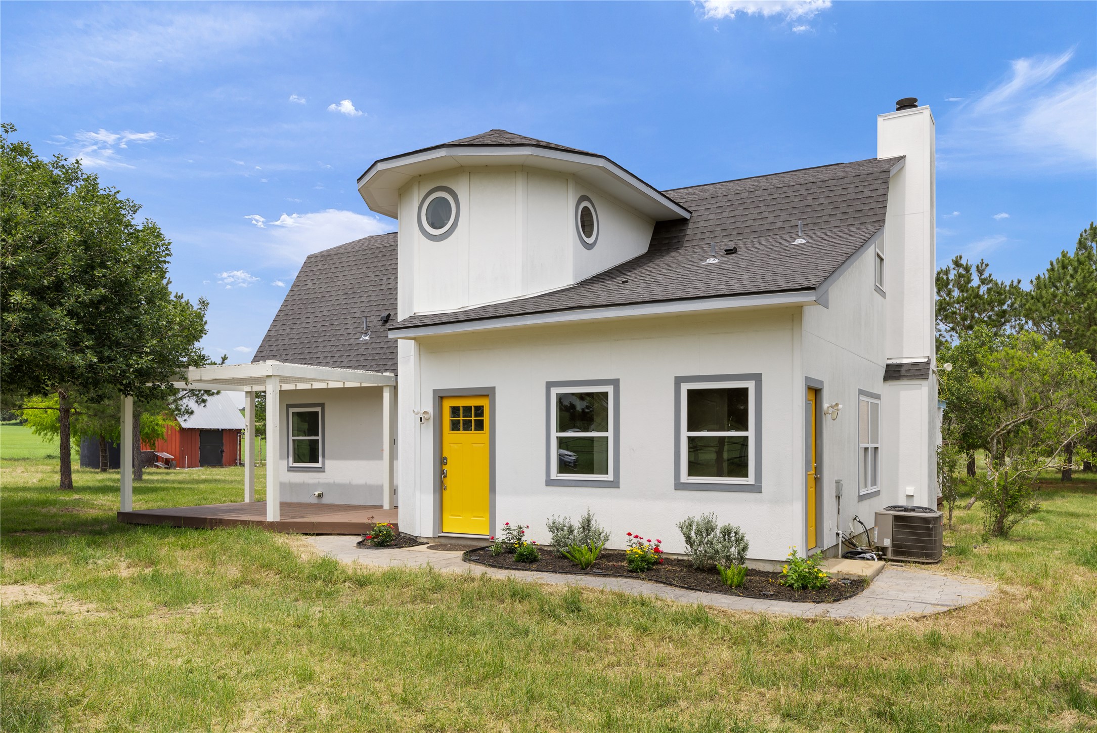 main property photo 4