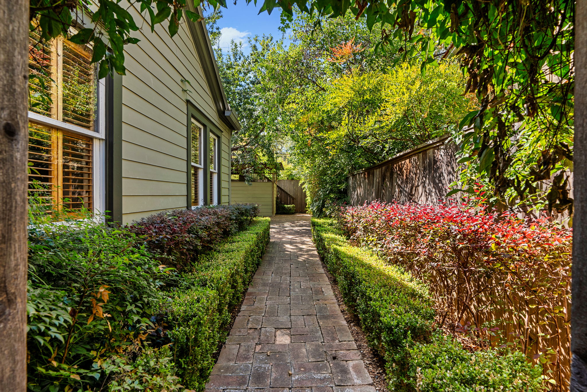 main property photo 36