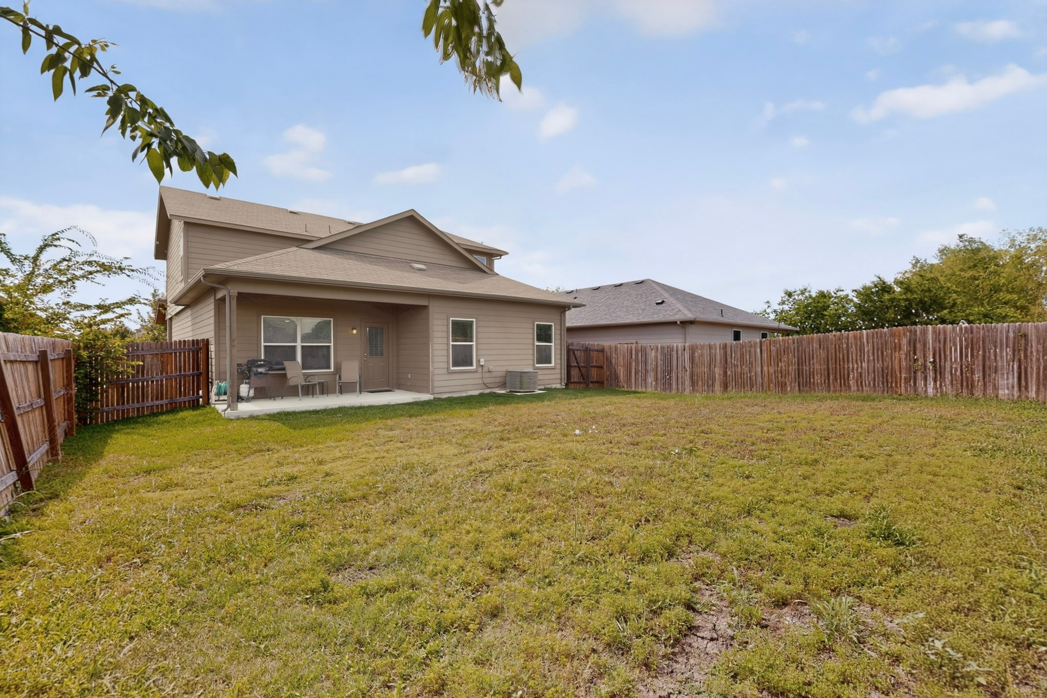 main property photo 33