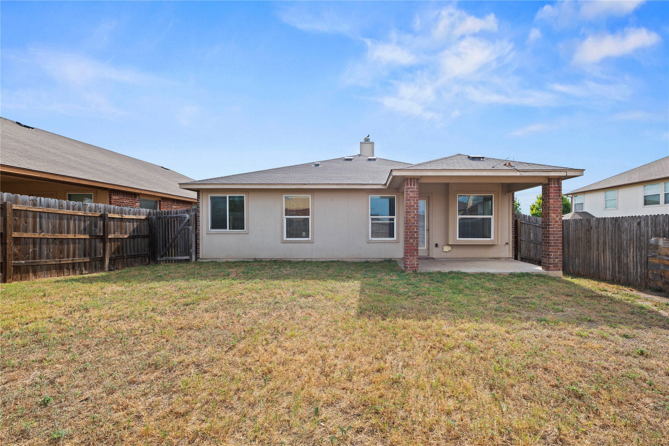 main property photo 30