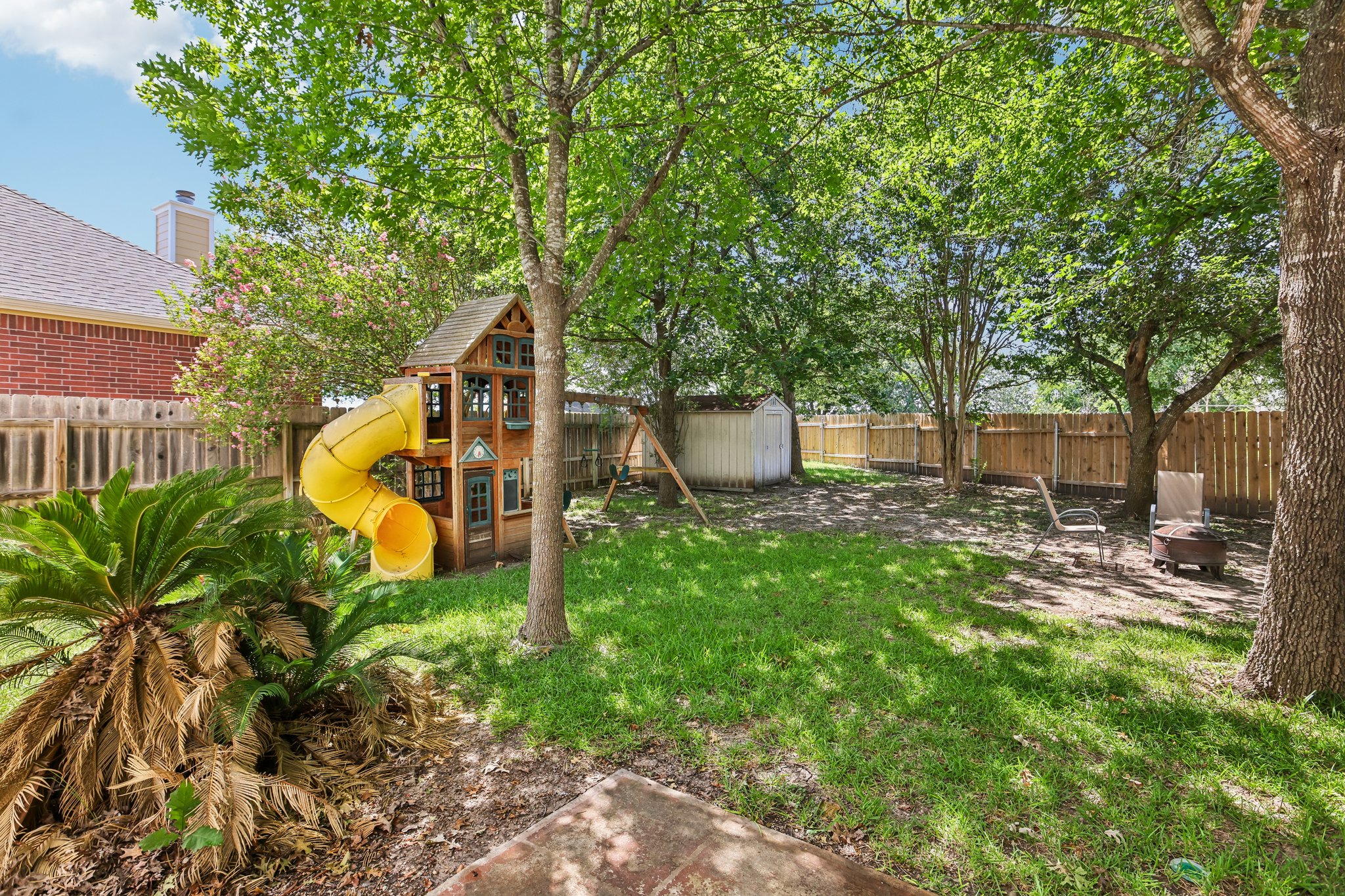 main property photo 30
