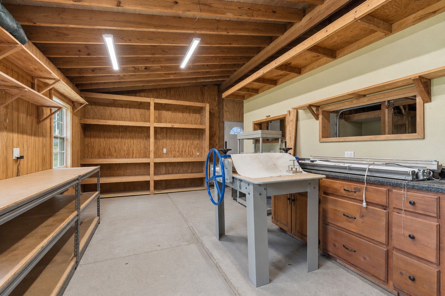 main property photo 35