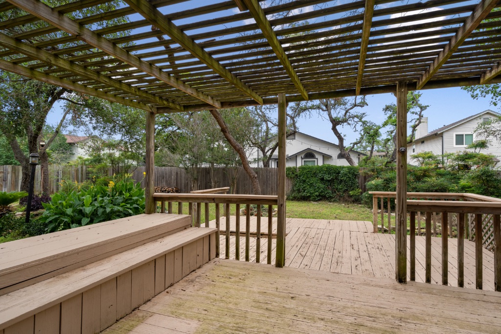 main property photo 28