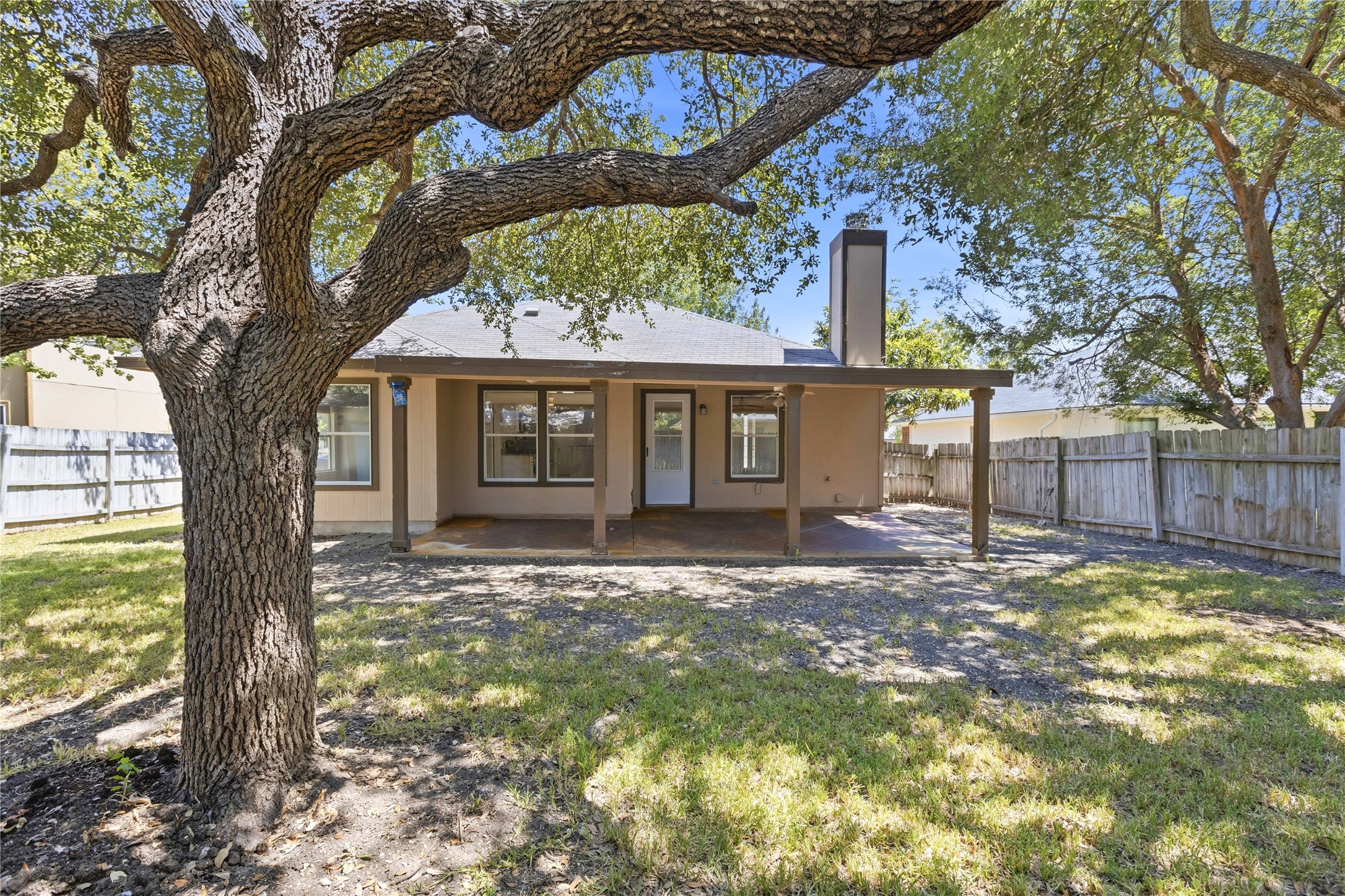 main property photo 31