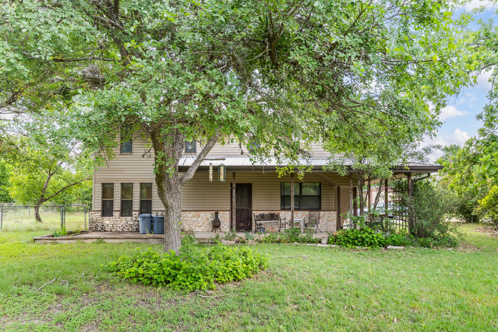 main property photo 8