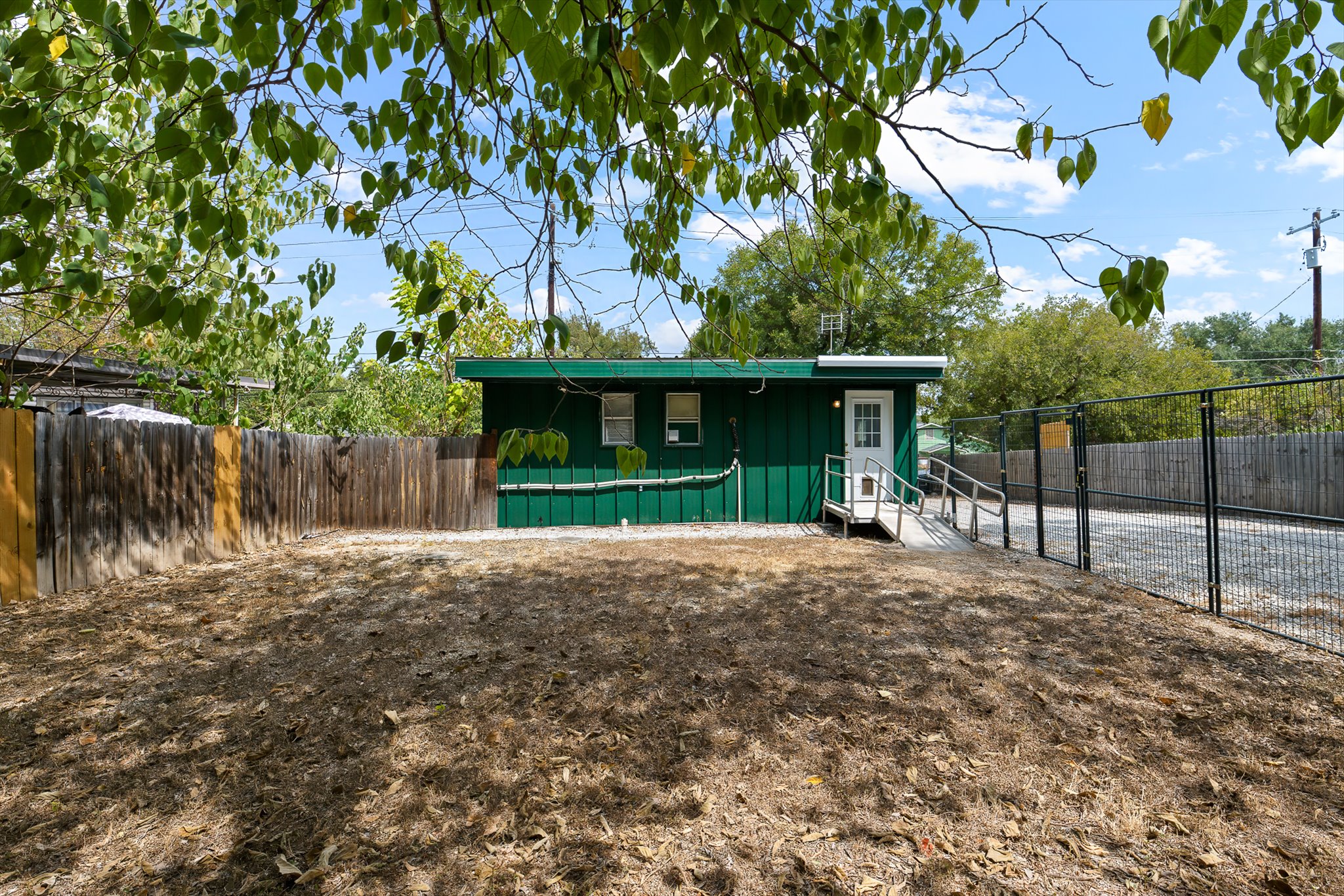 main property photo 29