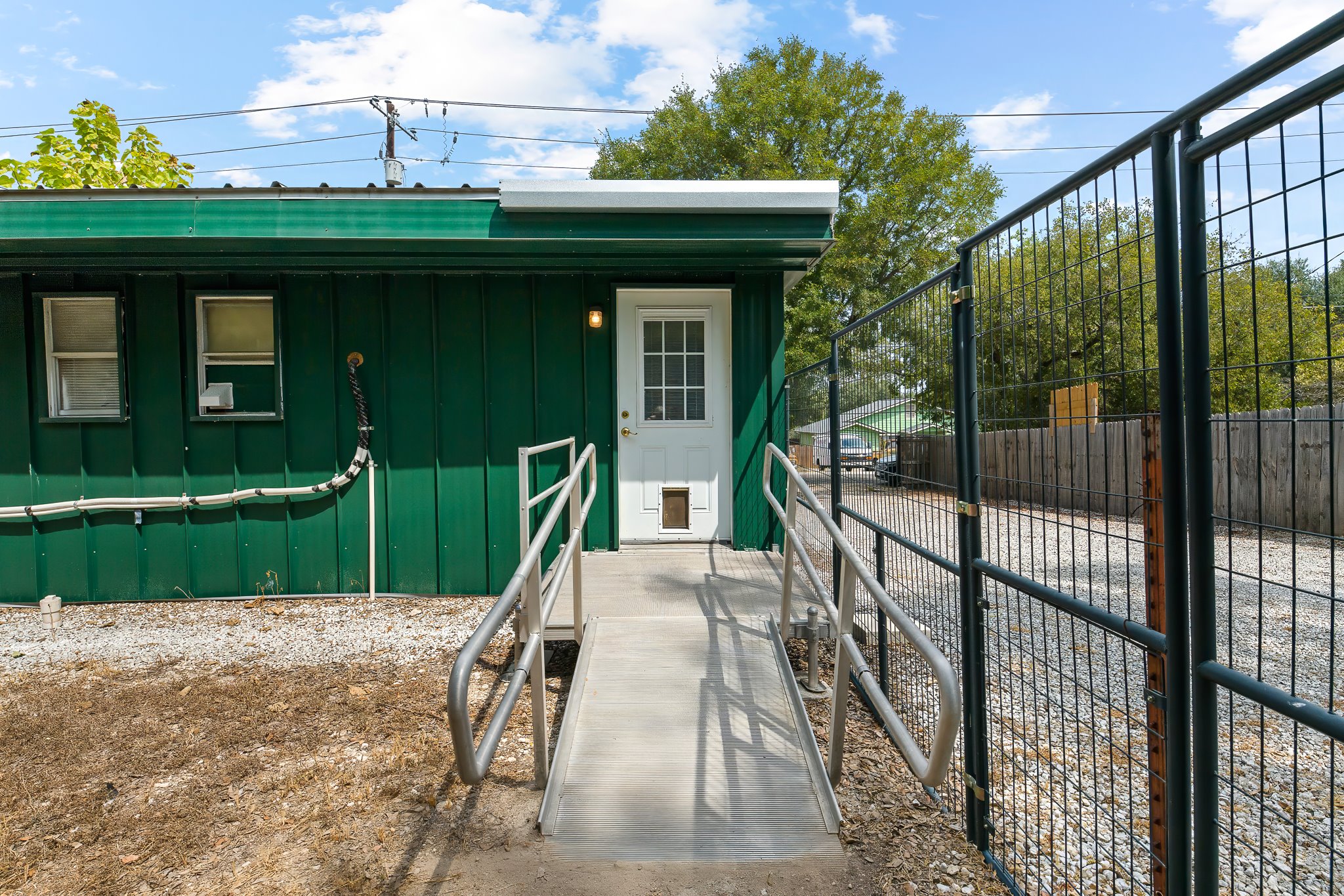 main property photo 30
