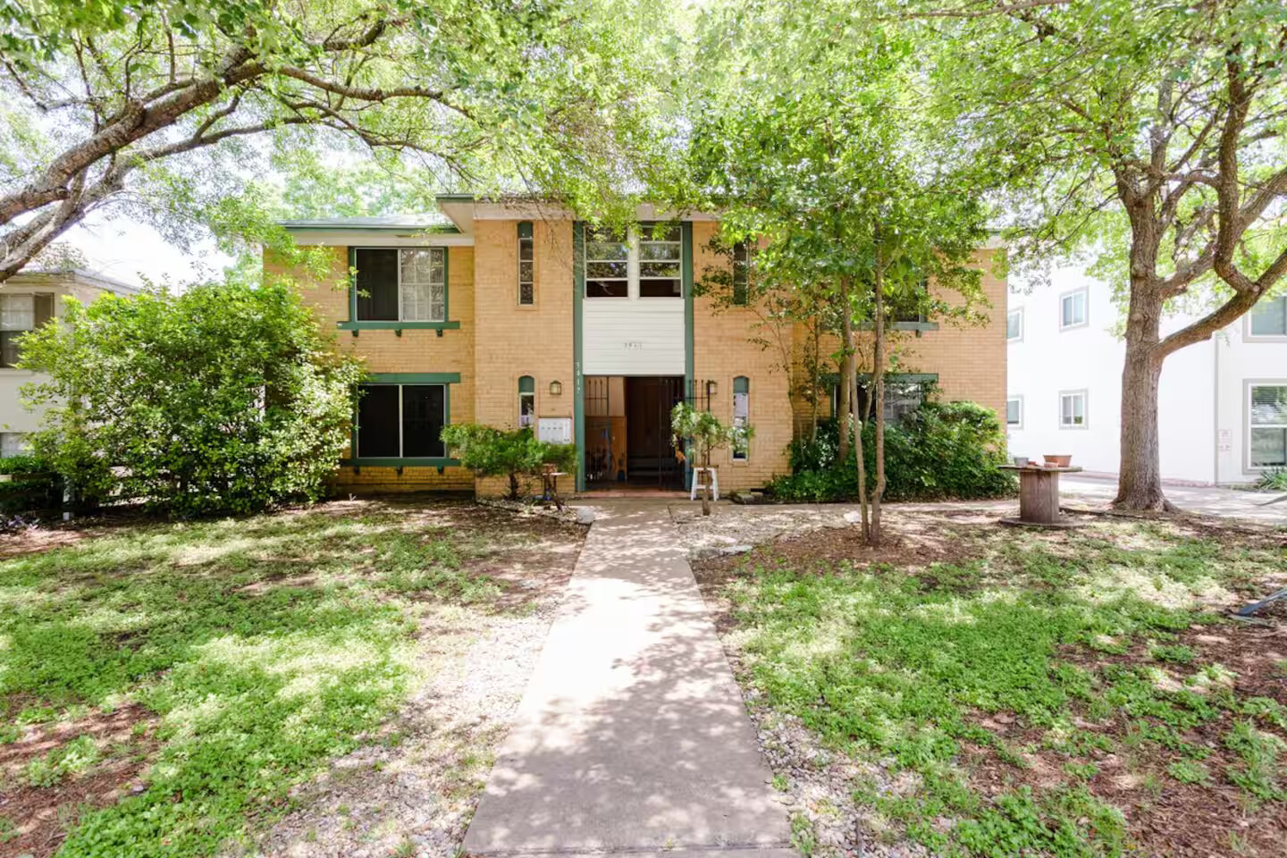 main property photo 20