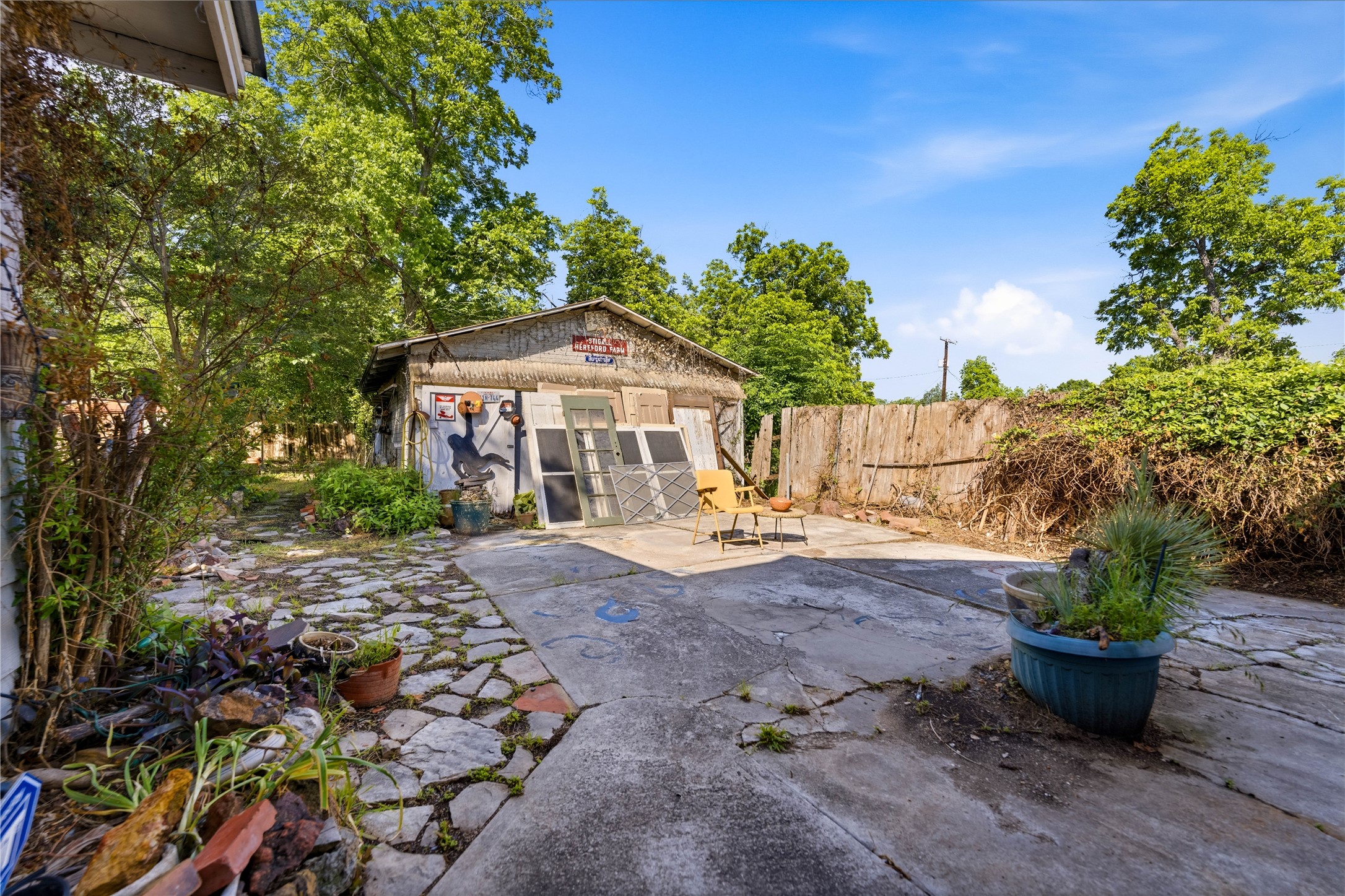 main property photo 6