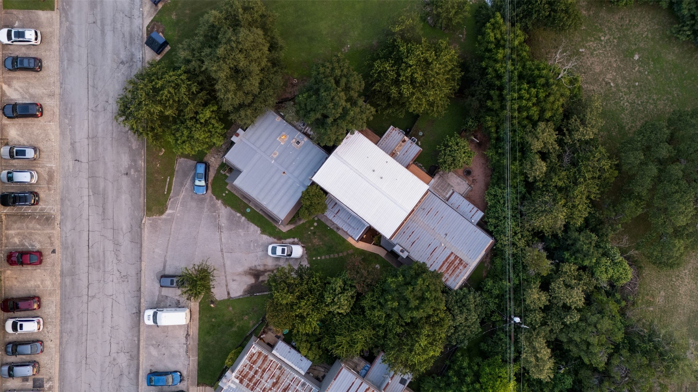main property photo 31