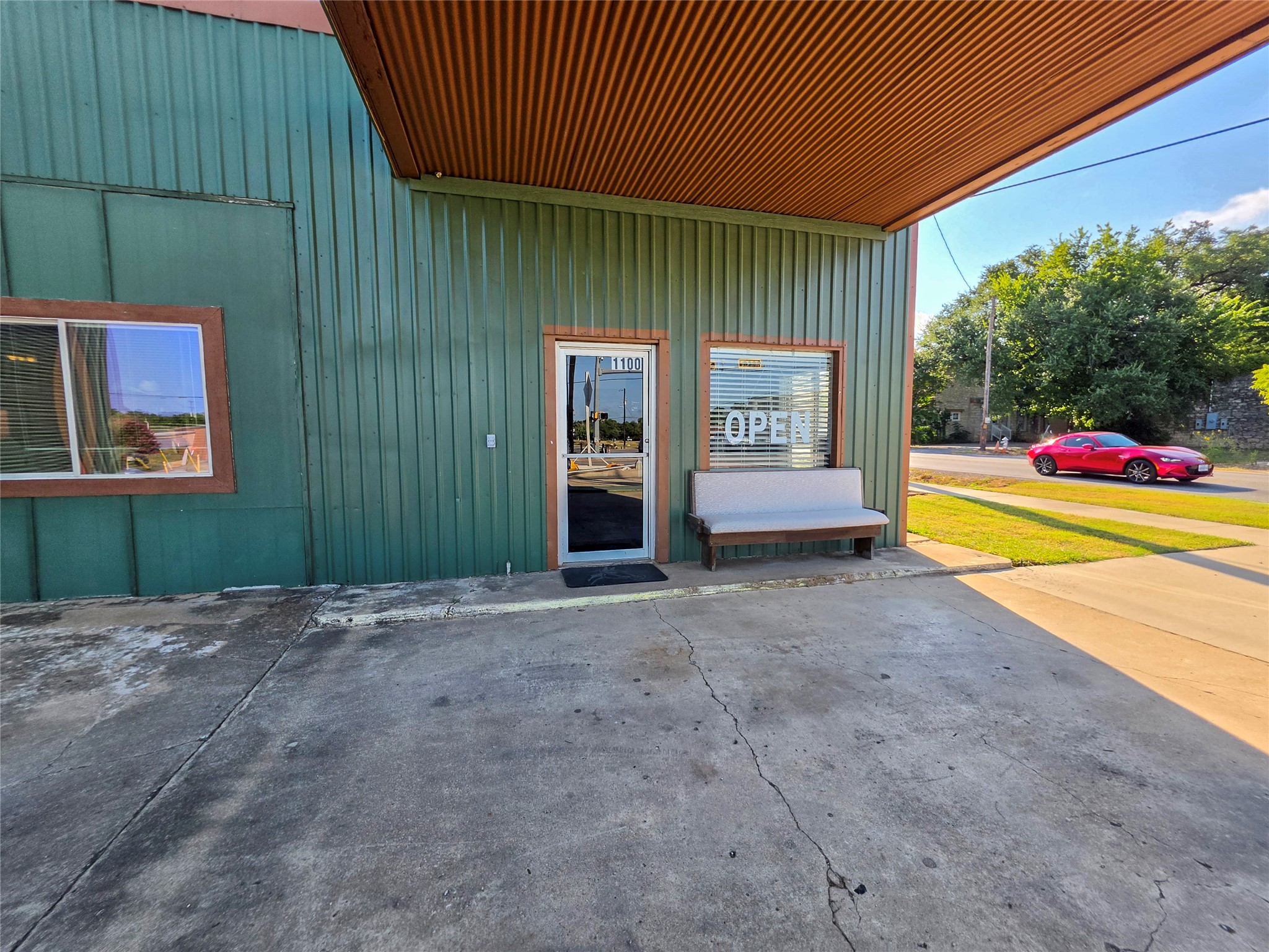 main property photo 25
