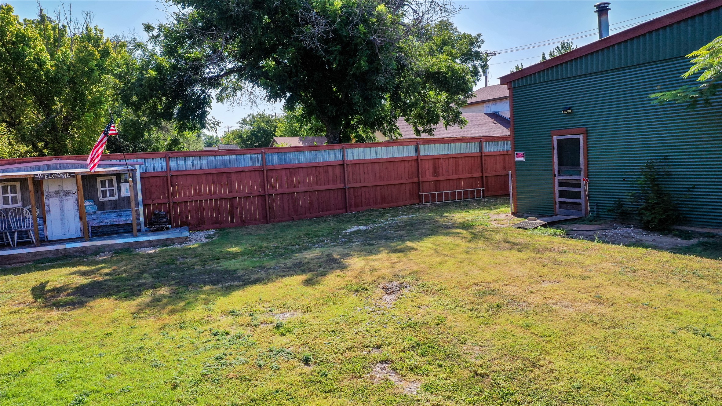 main property photo 34