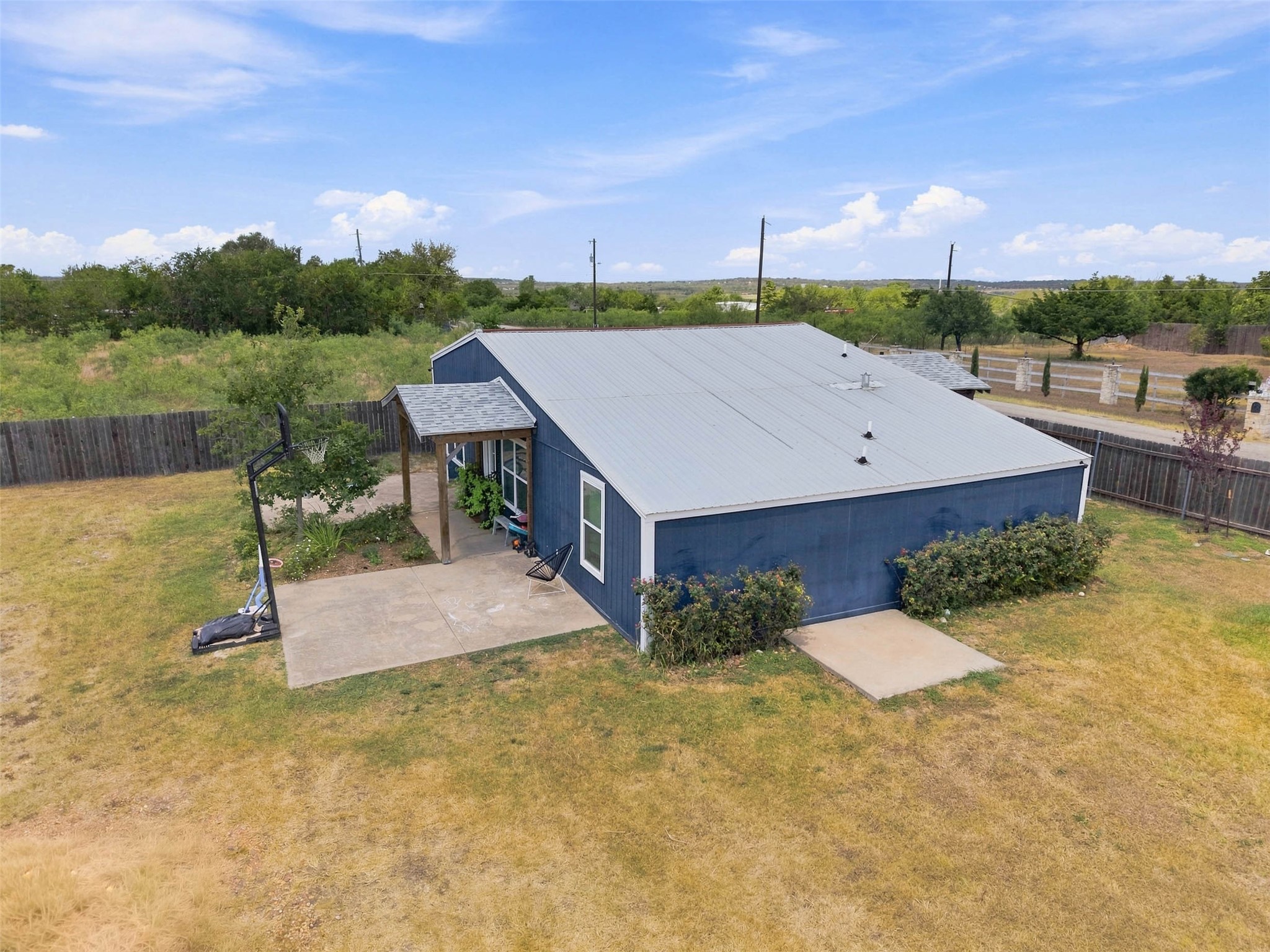 main property photo 26