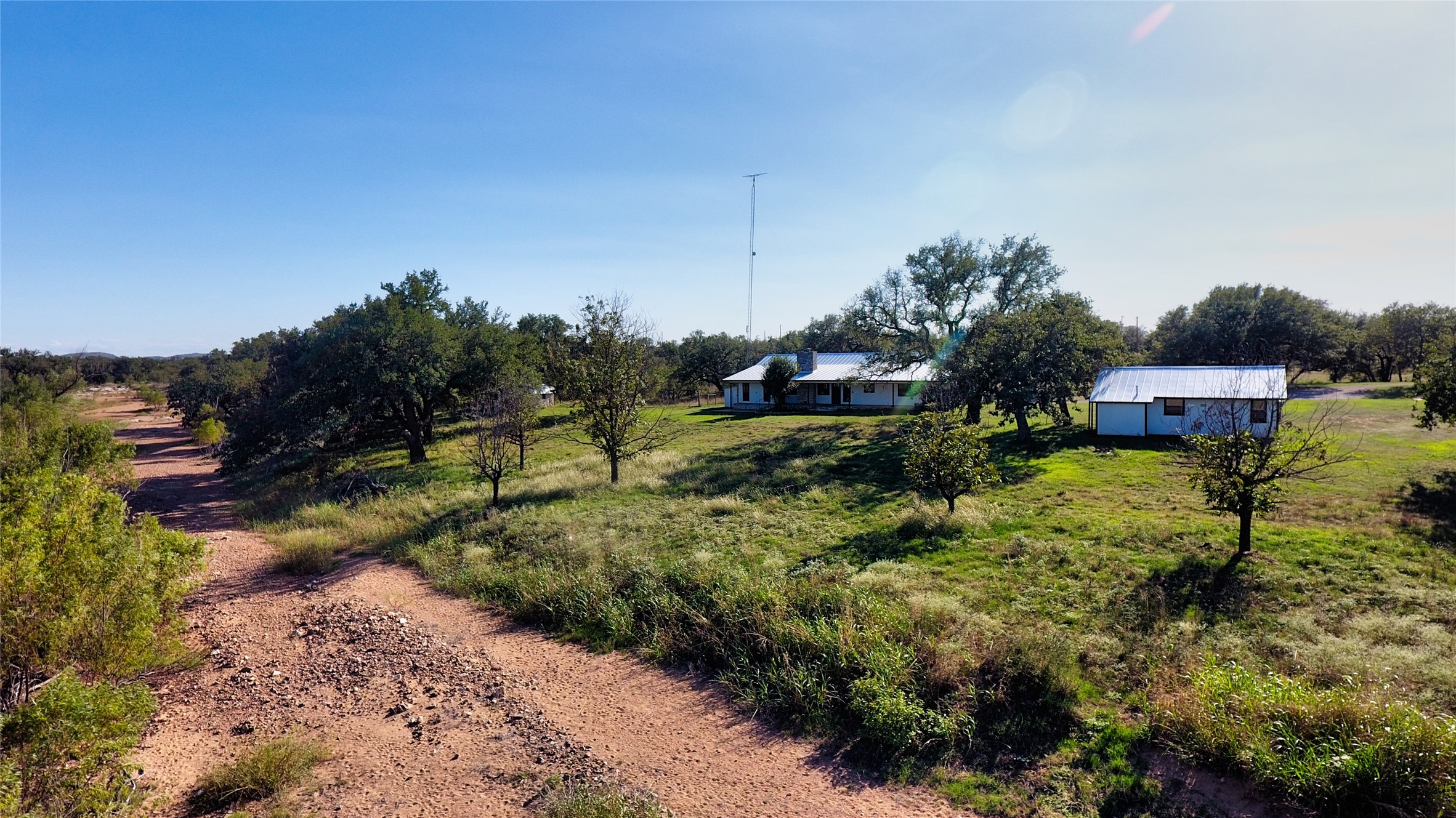 main property photo 34
