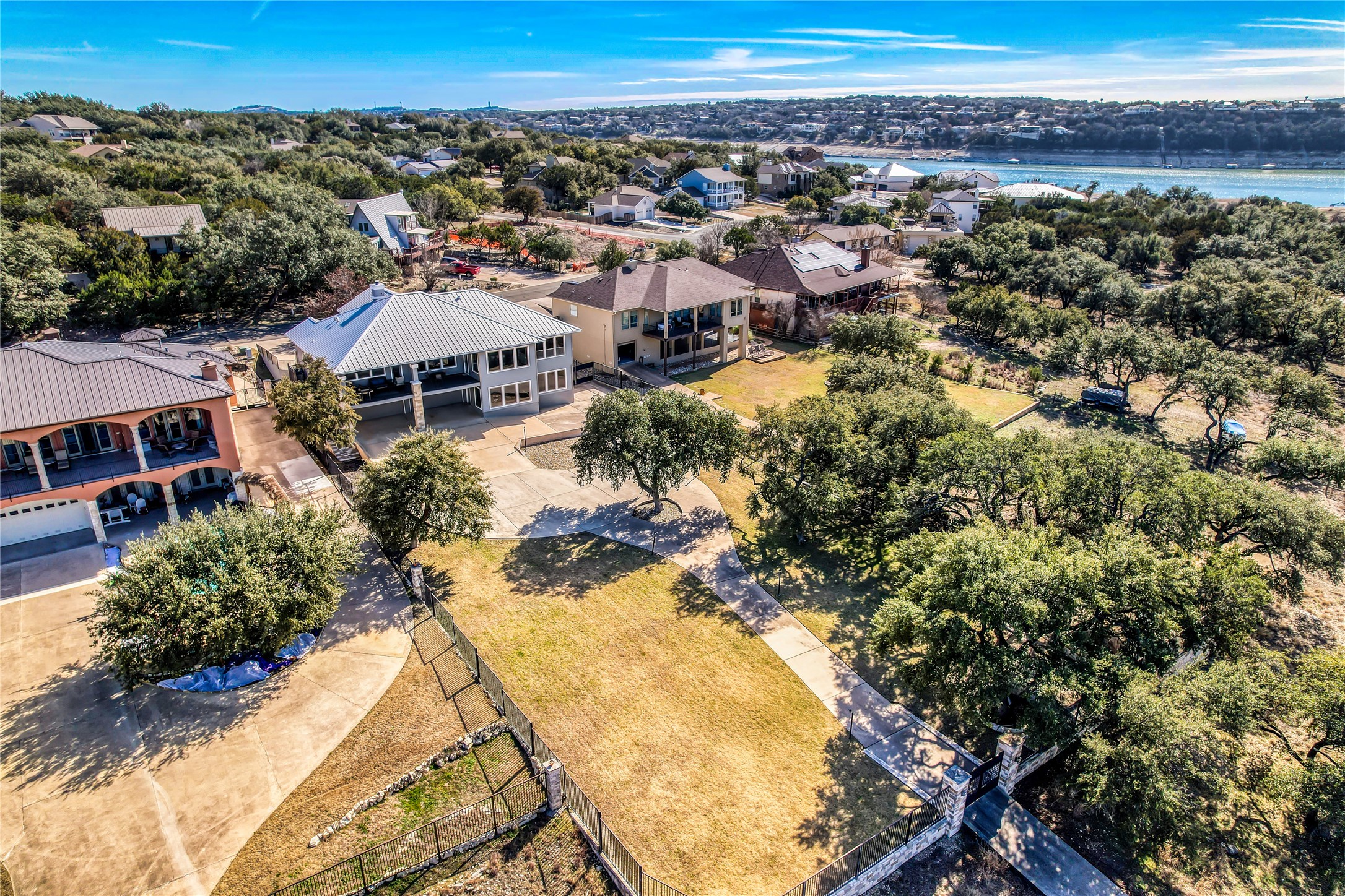 main property photo 30