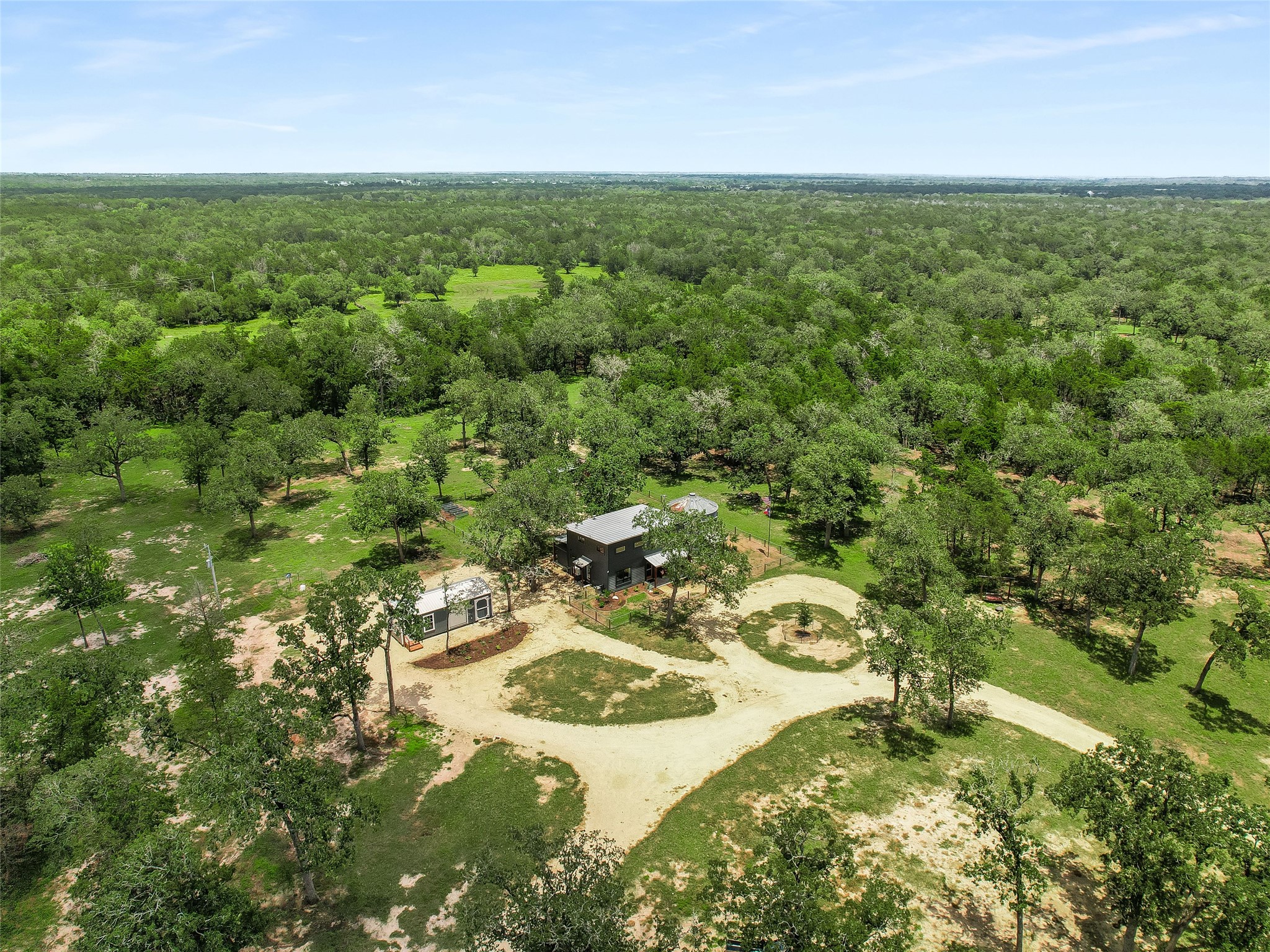 main property photo 33