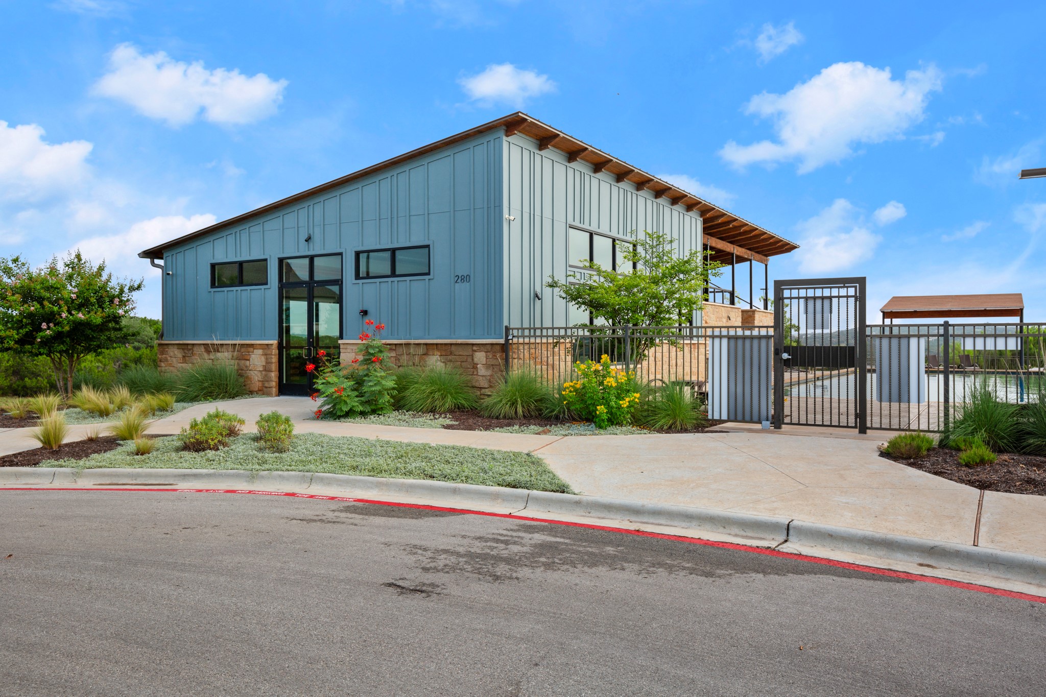main property photo 37