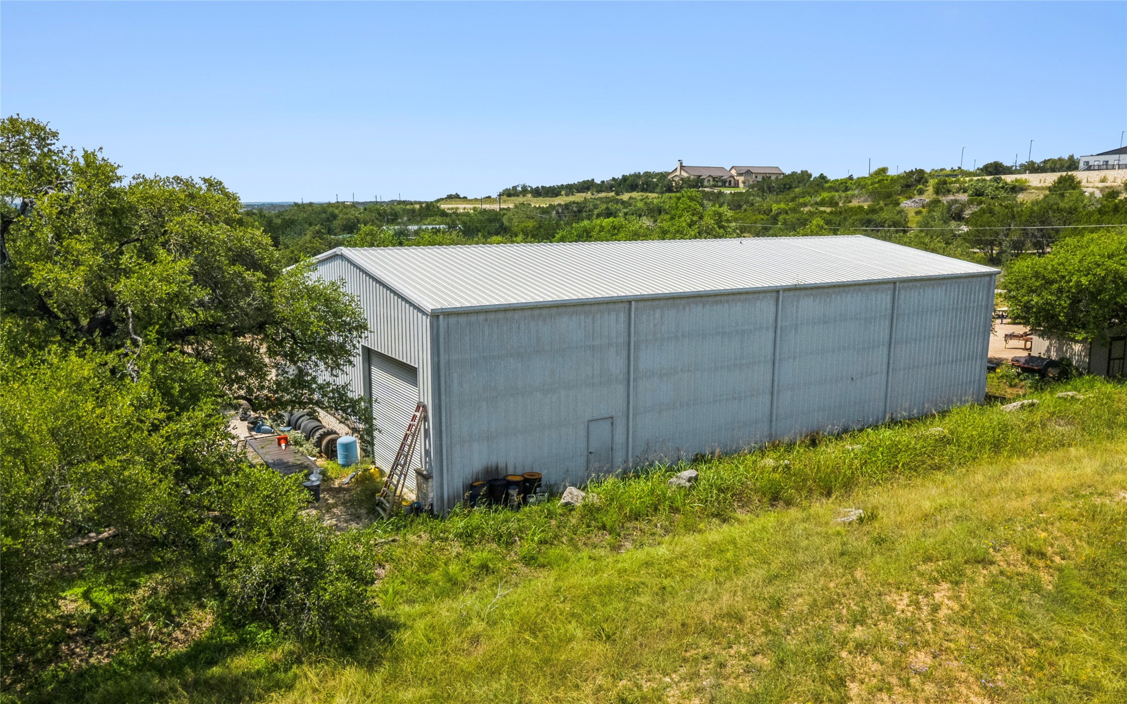 main property photo 16