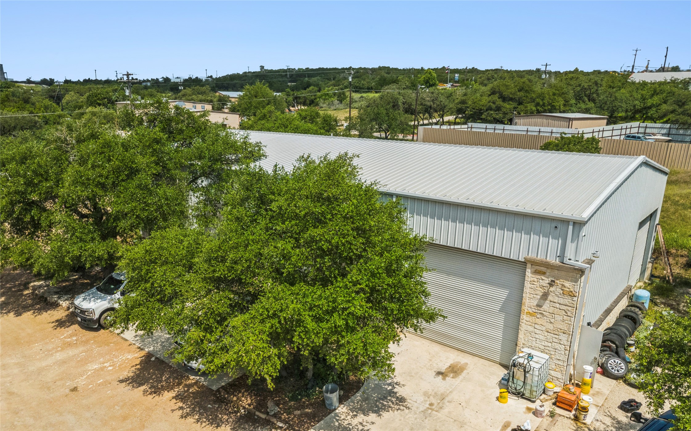 main property photo 17