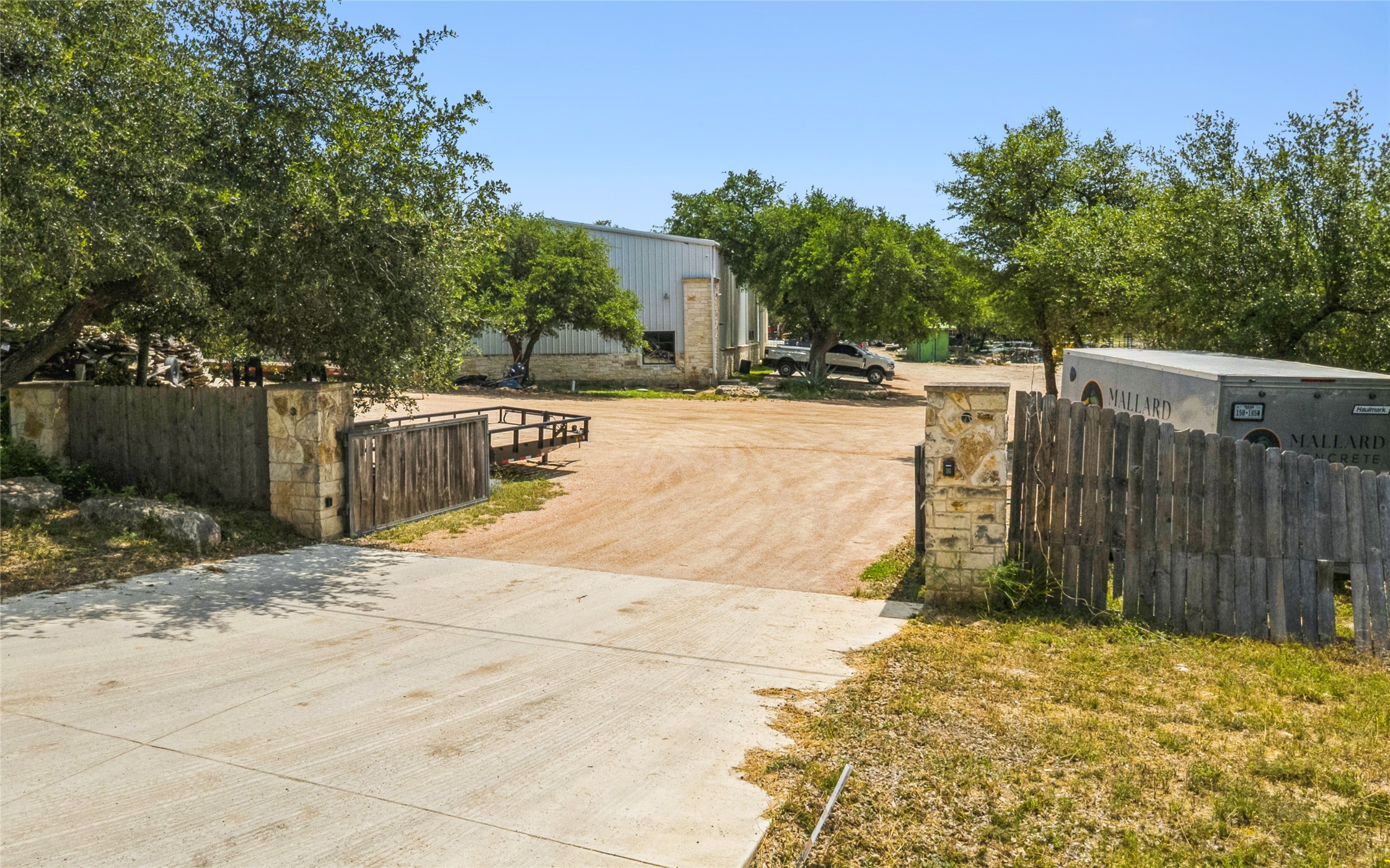 main property photo 23