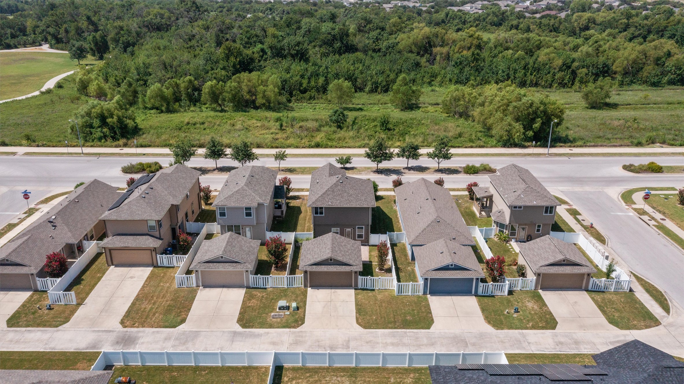 main property photo 32
