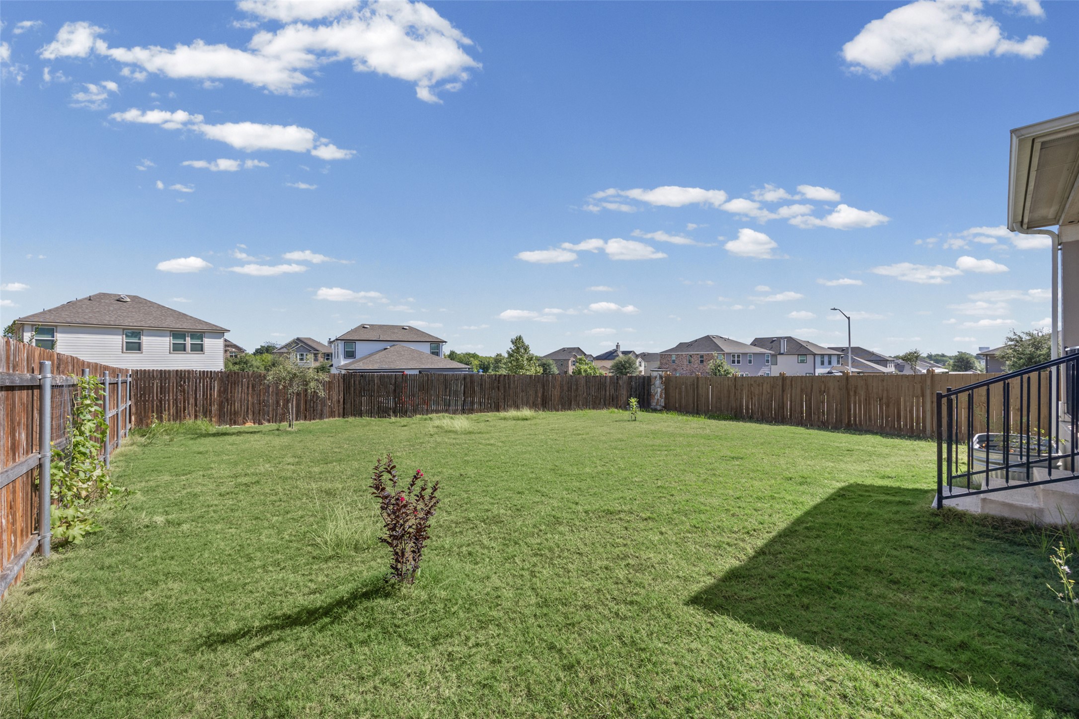main property photo 24