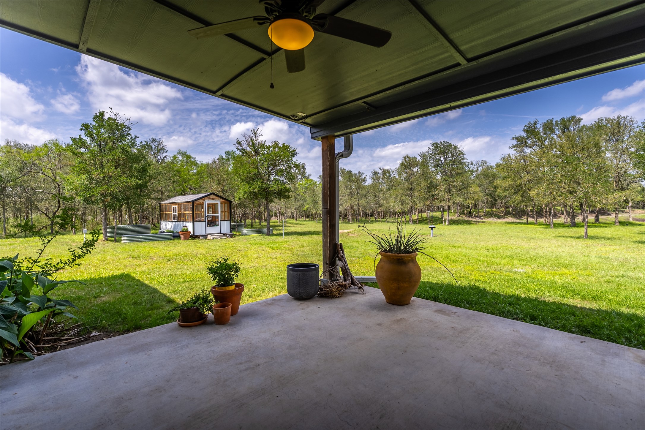main property photo 13