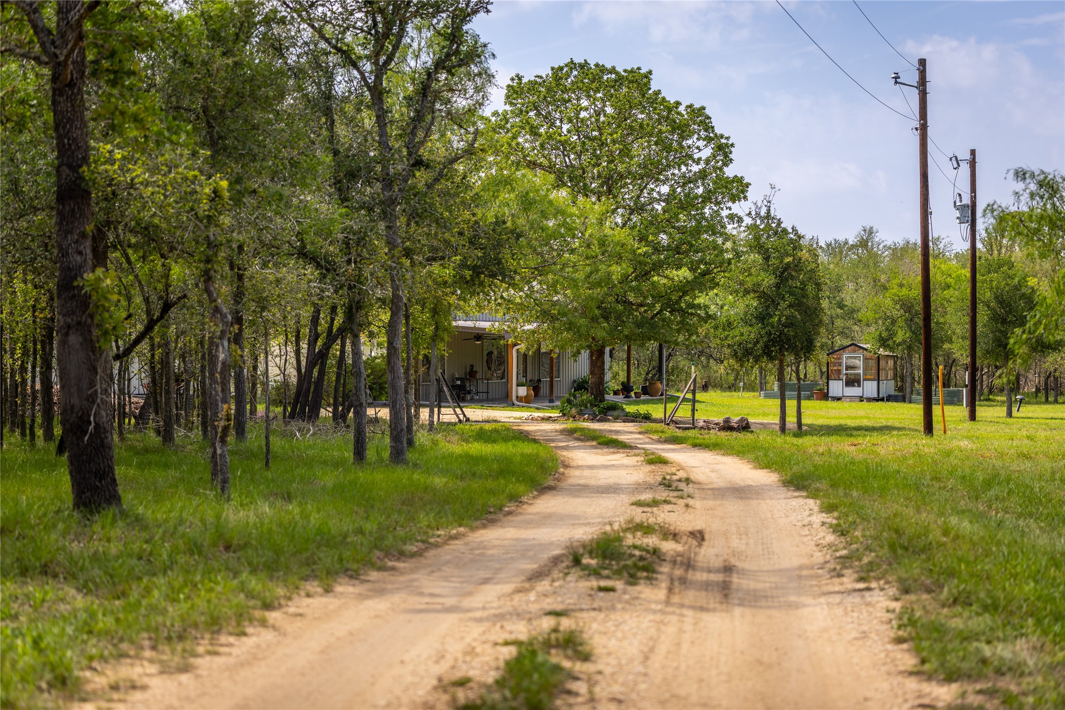 main property photo 17