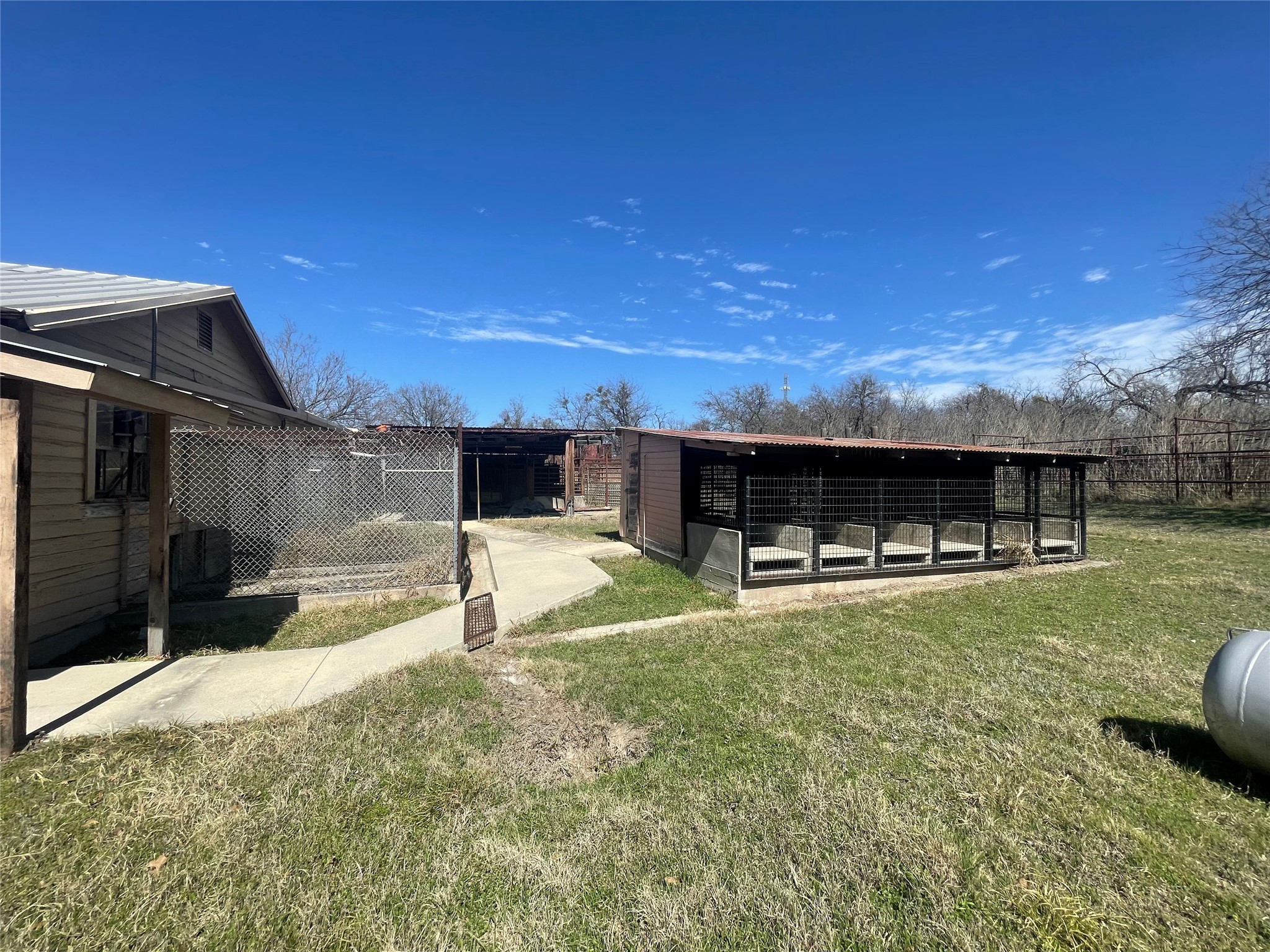 main property photo 15