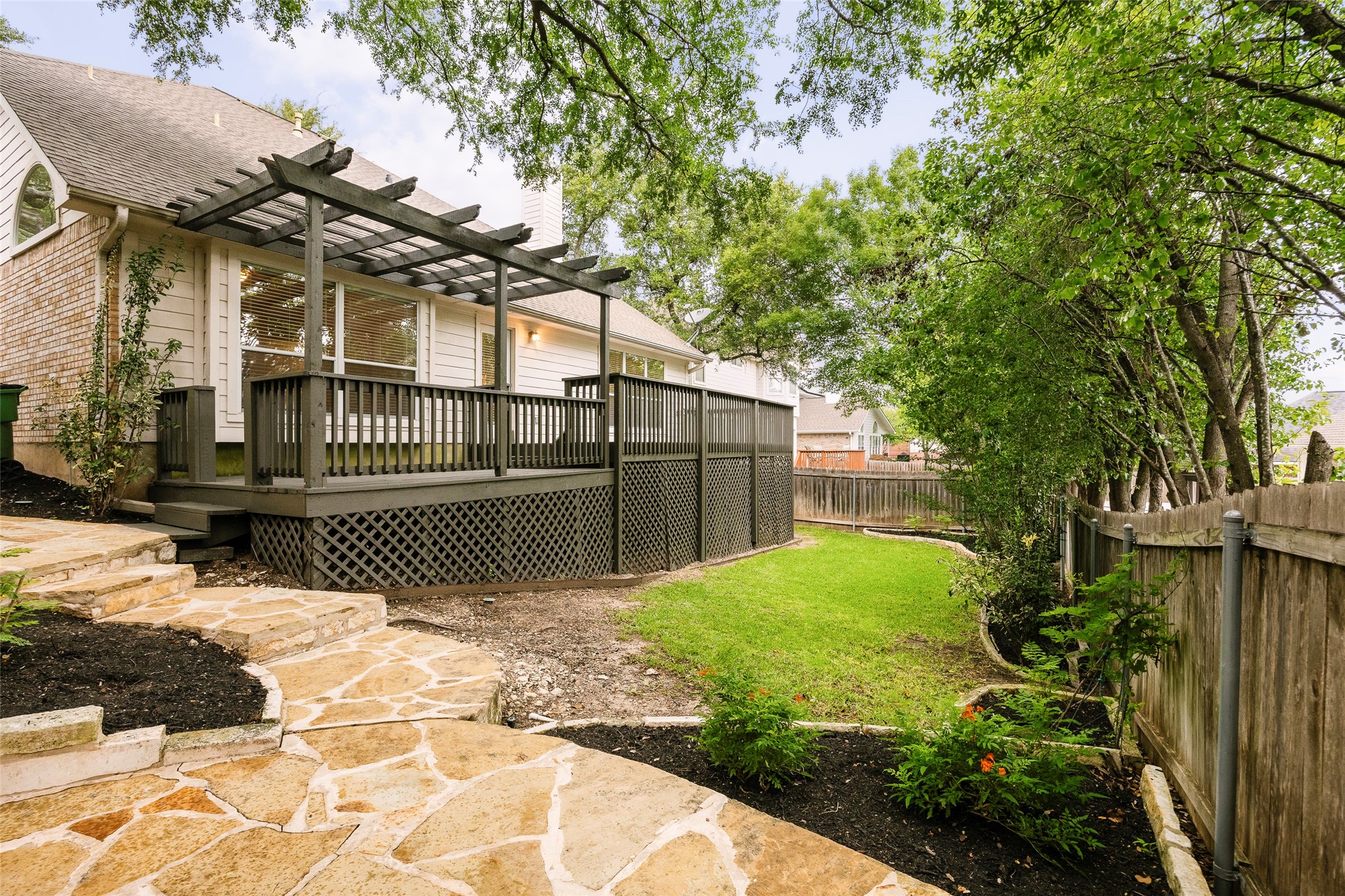 main property photo 37