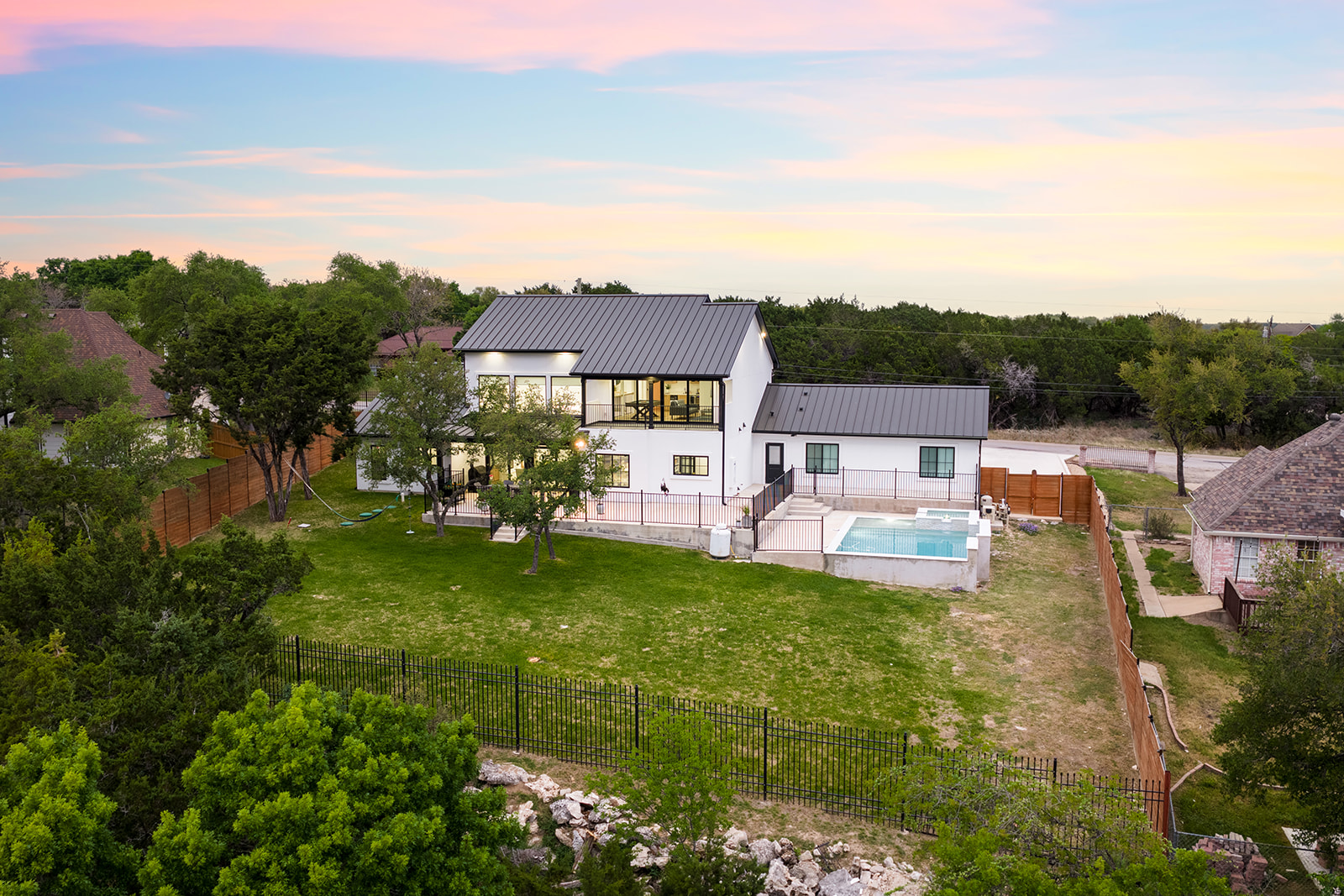 main property photo 34