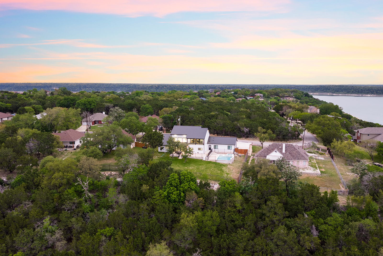 main property photo 39