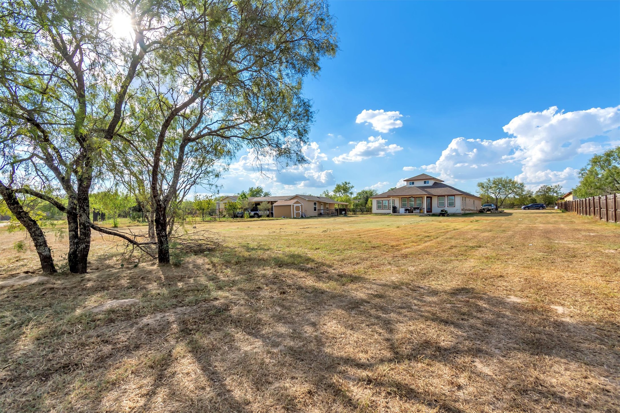 main property photo 27