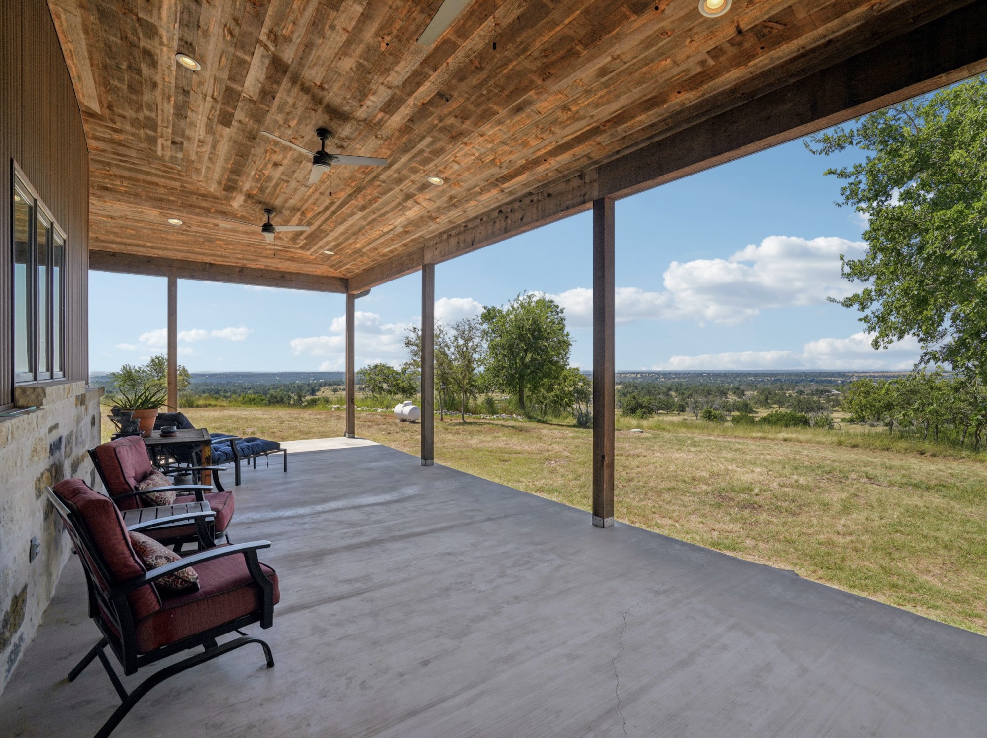 main property photo 36