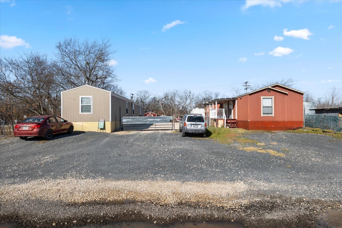 main property photo 21