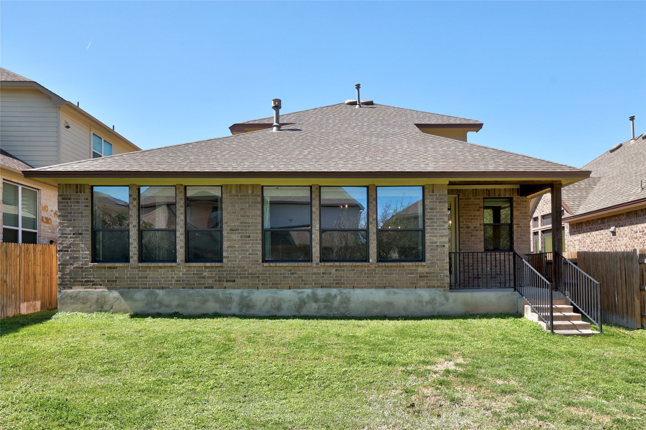 main property photo 29