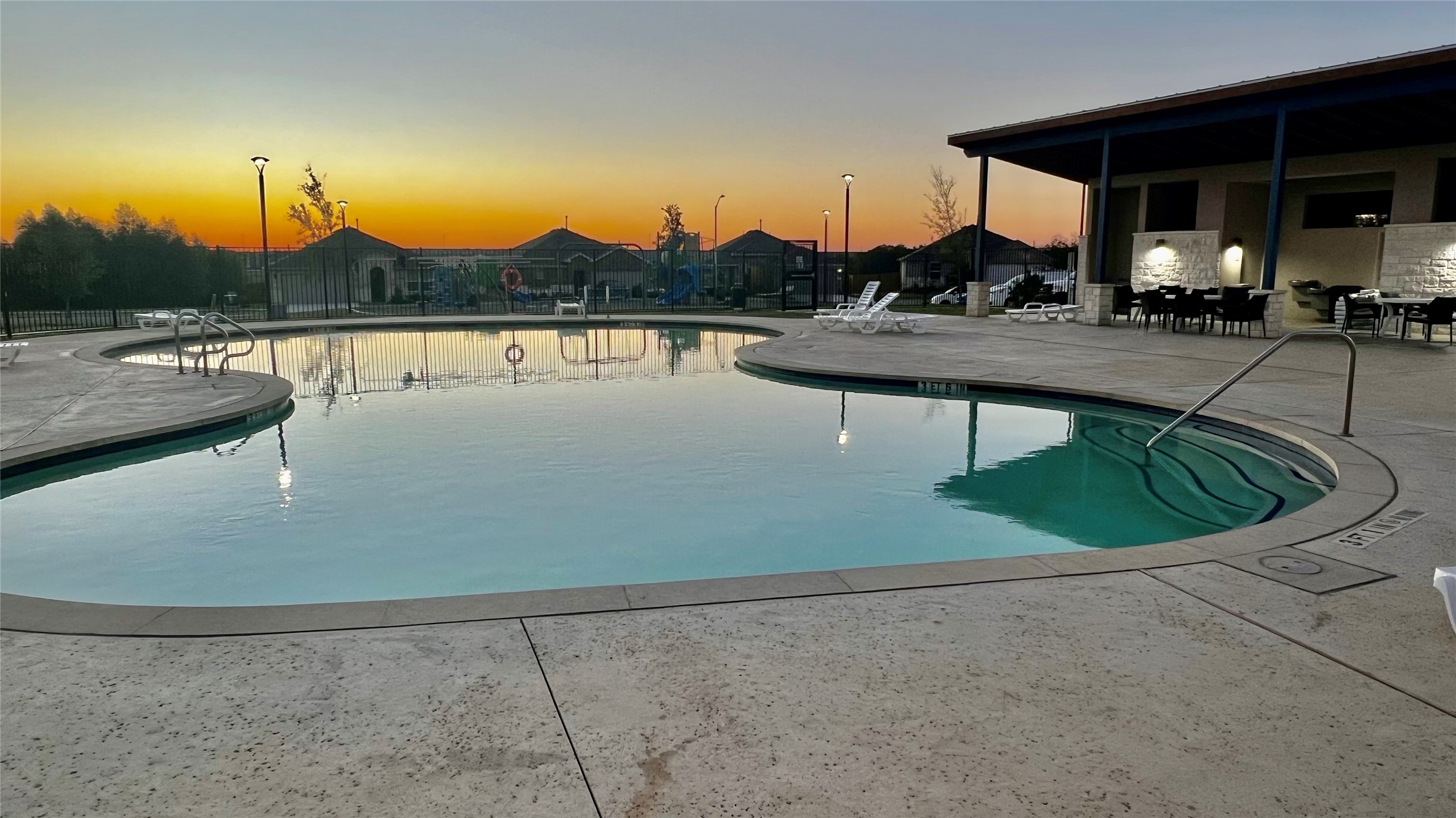 main property photo 20