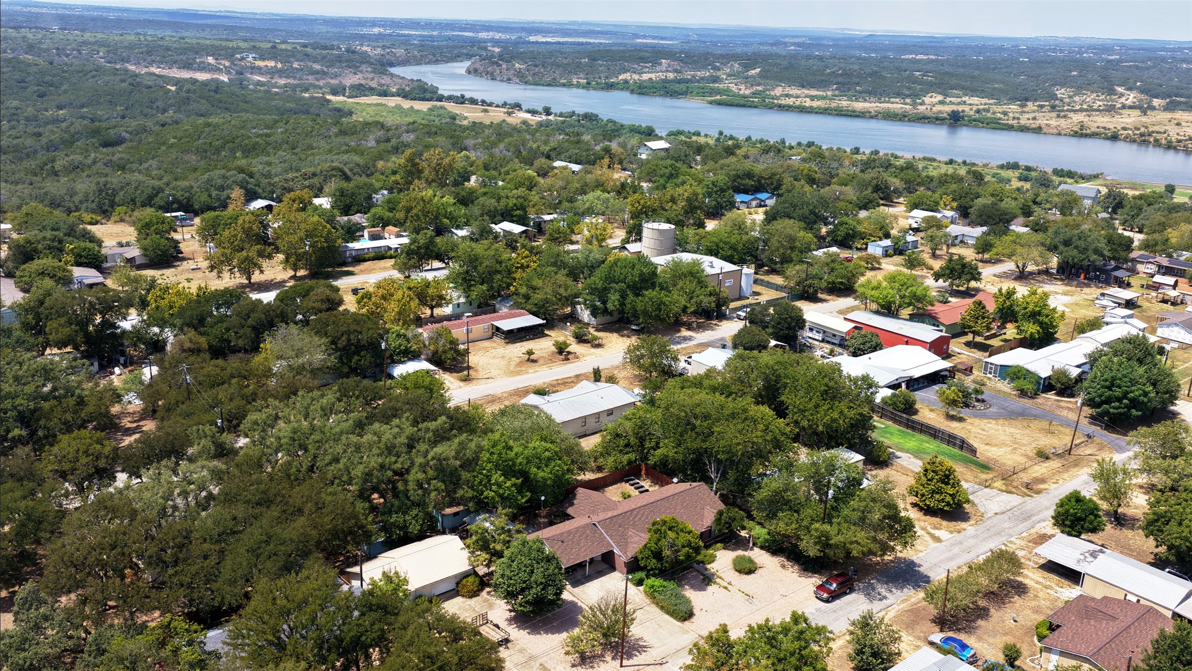 main property photo 32