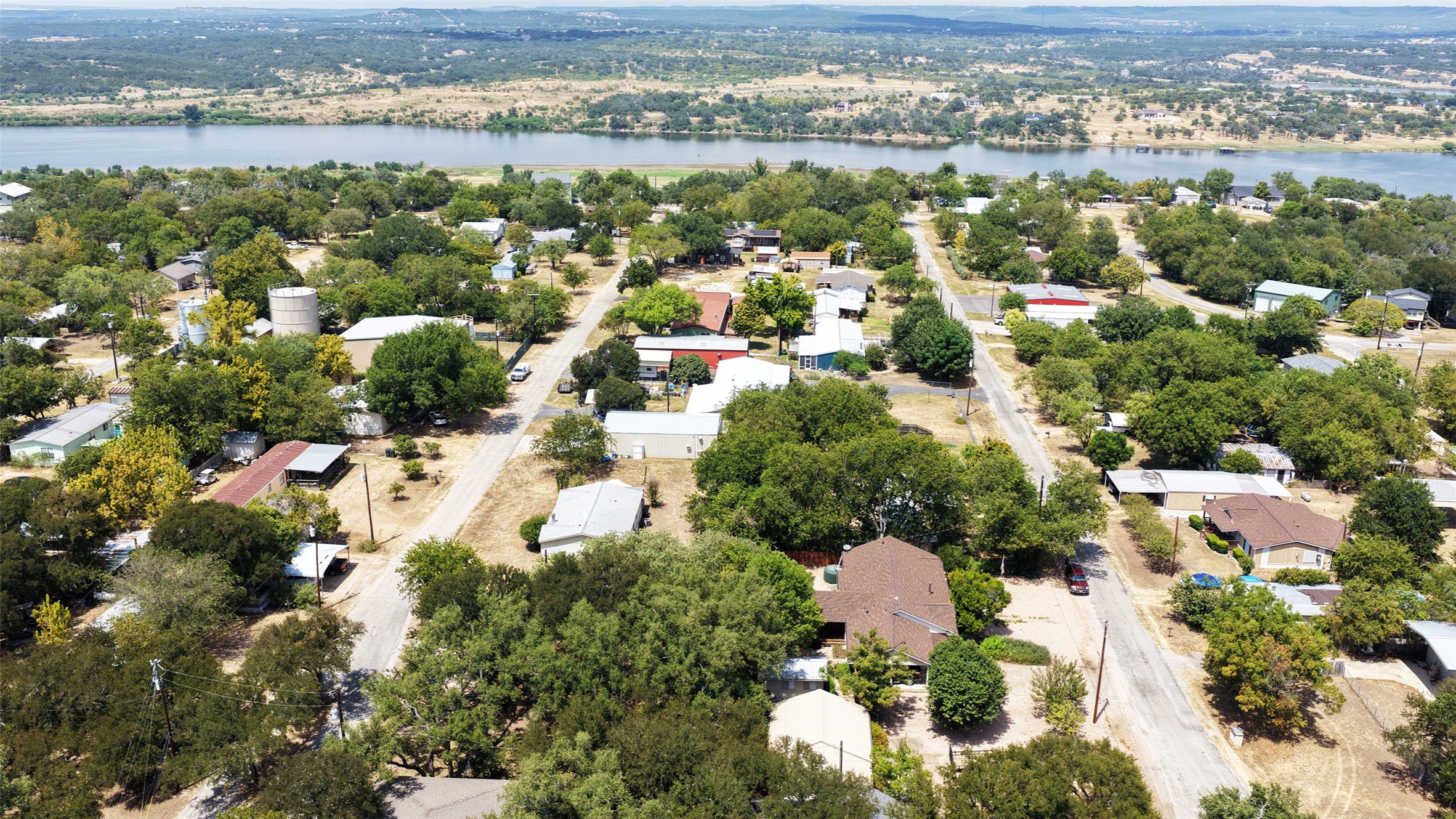 main property photo 33
