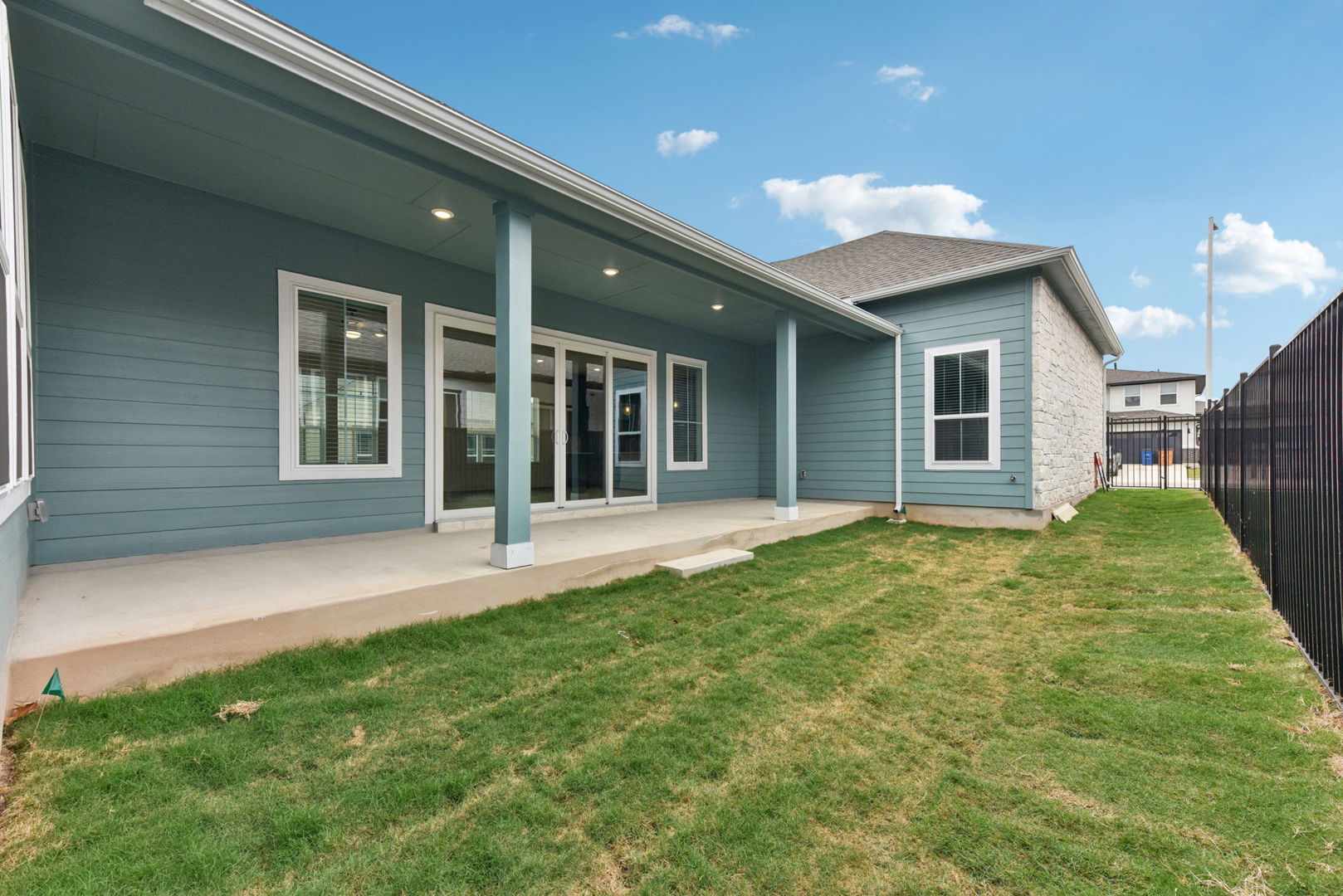 main property photo 12