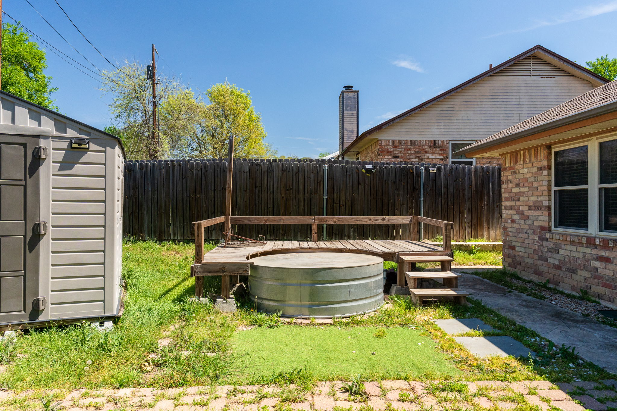 main property photo 23