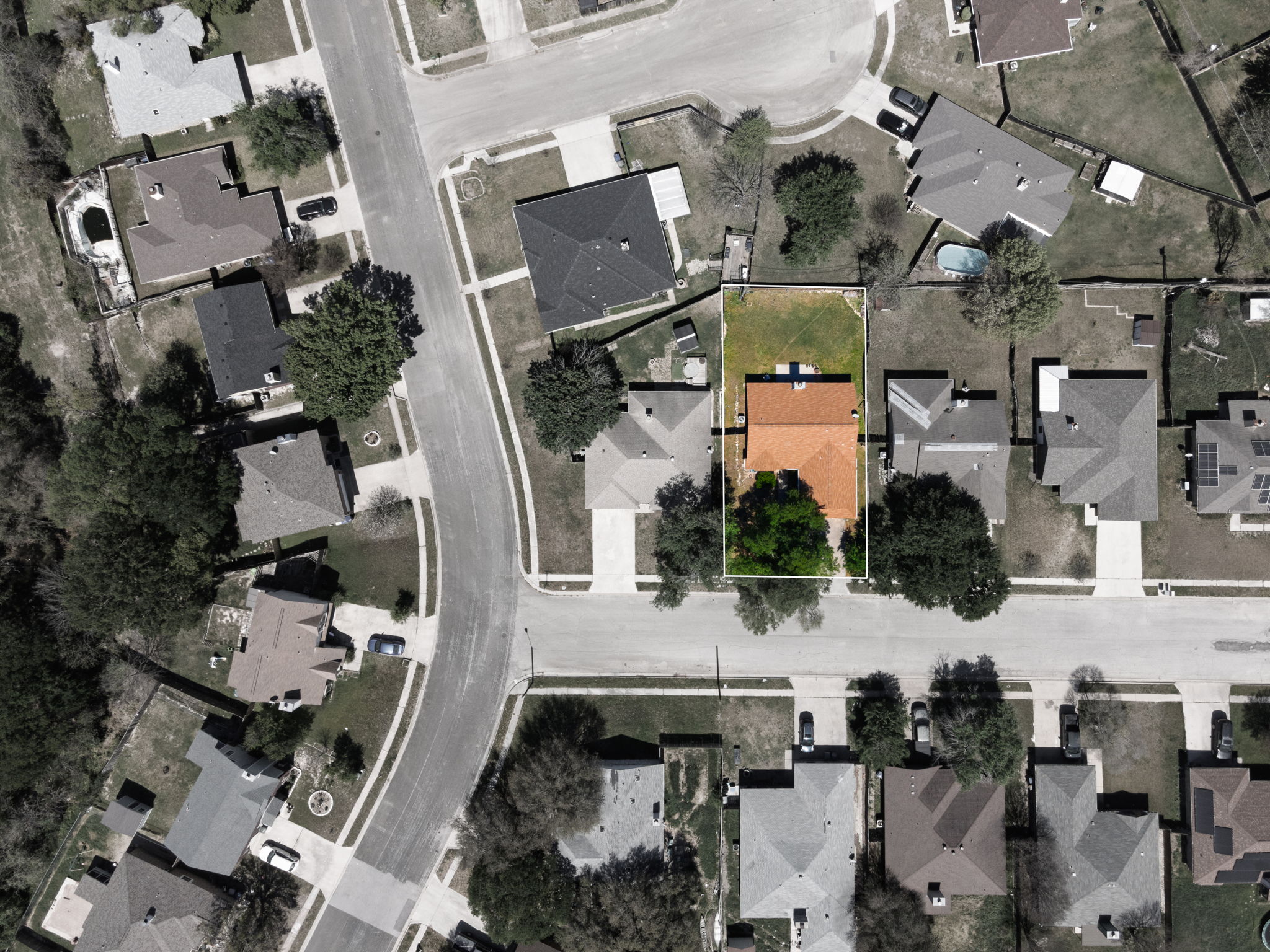 main property photo 33