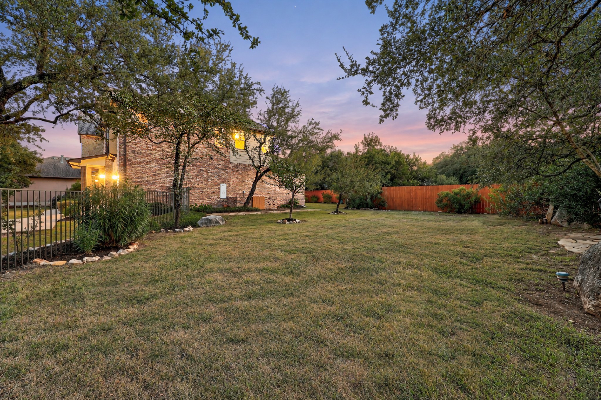 main property photo 34