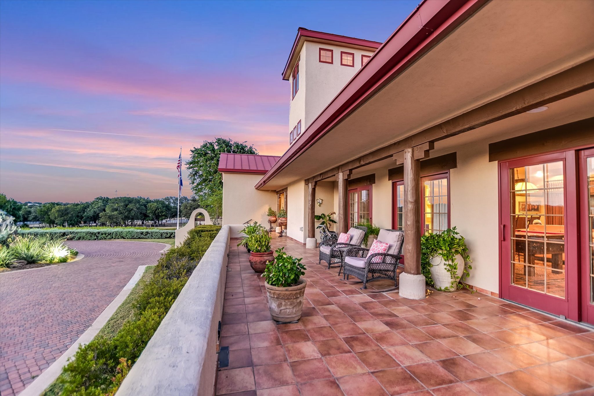 main property photo 6