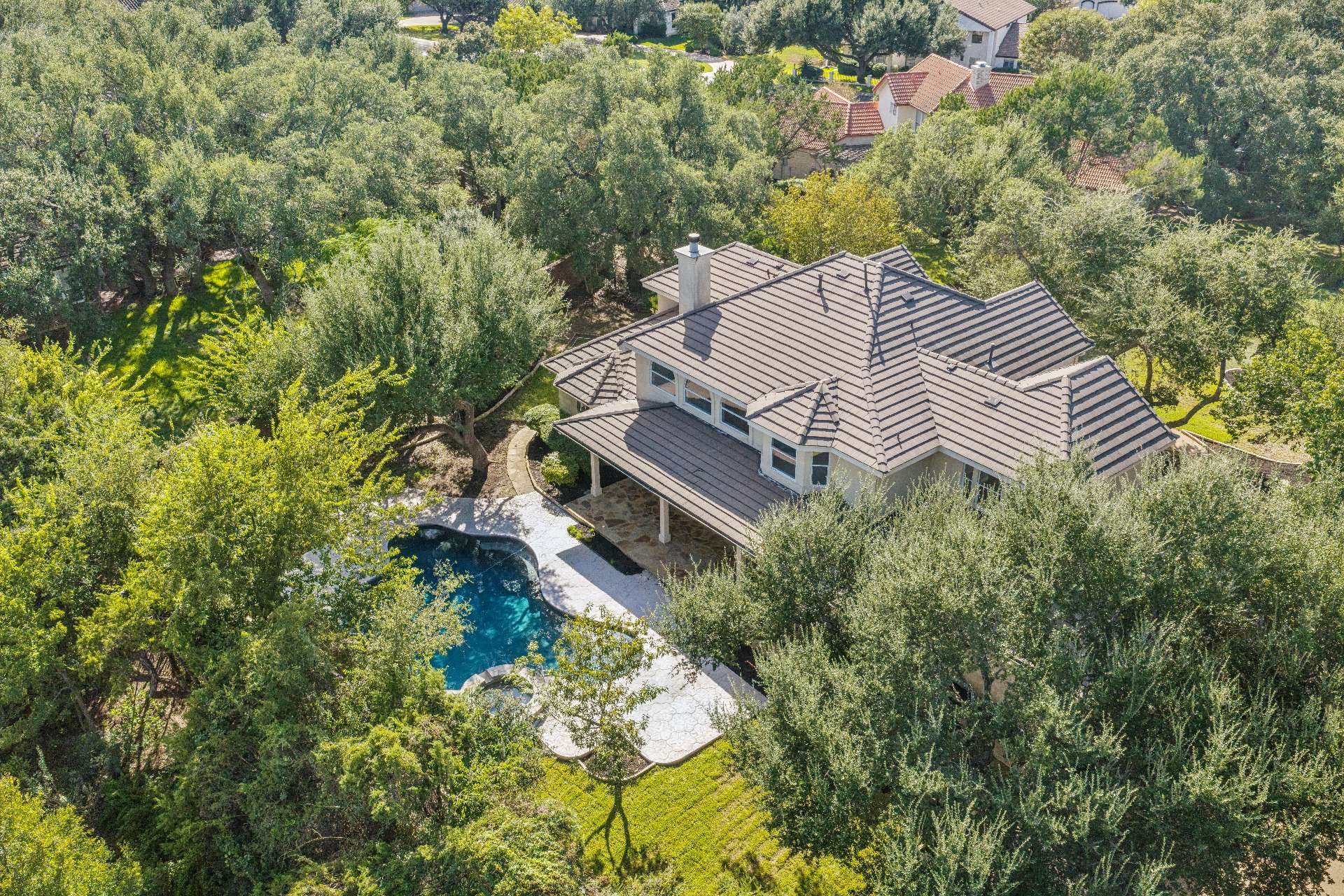 main property photo 31
