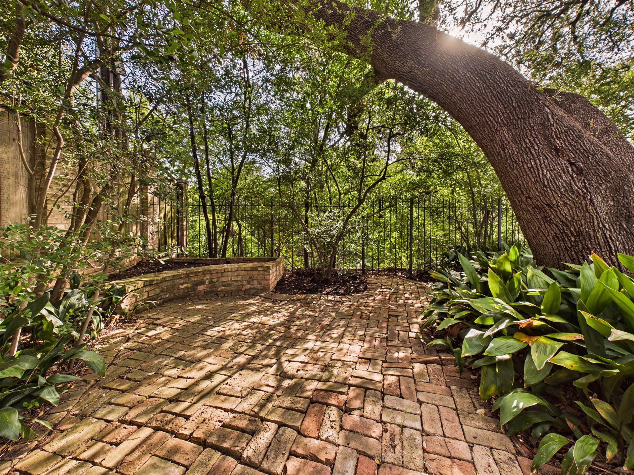 main property photo 20