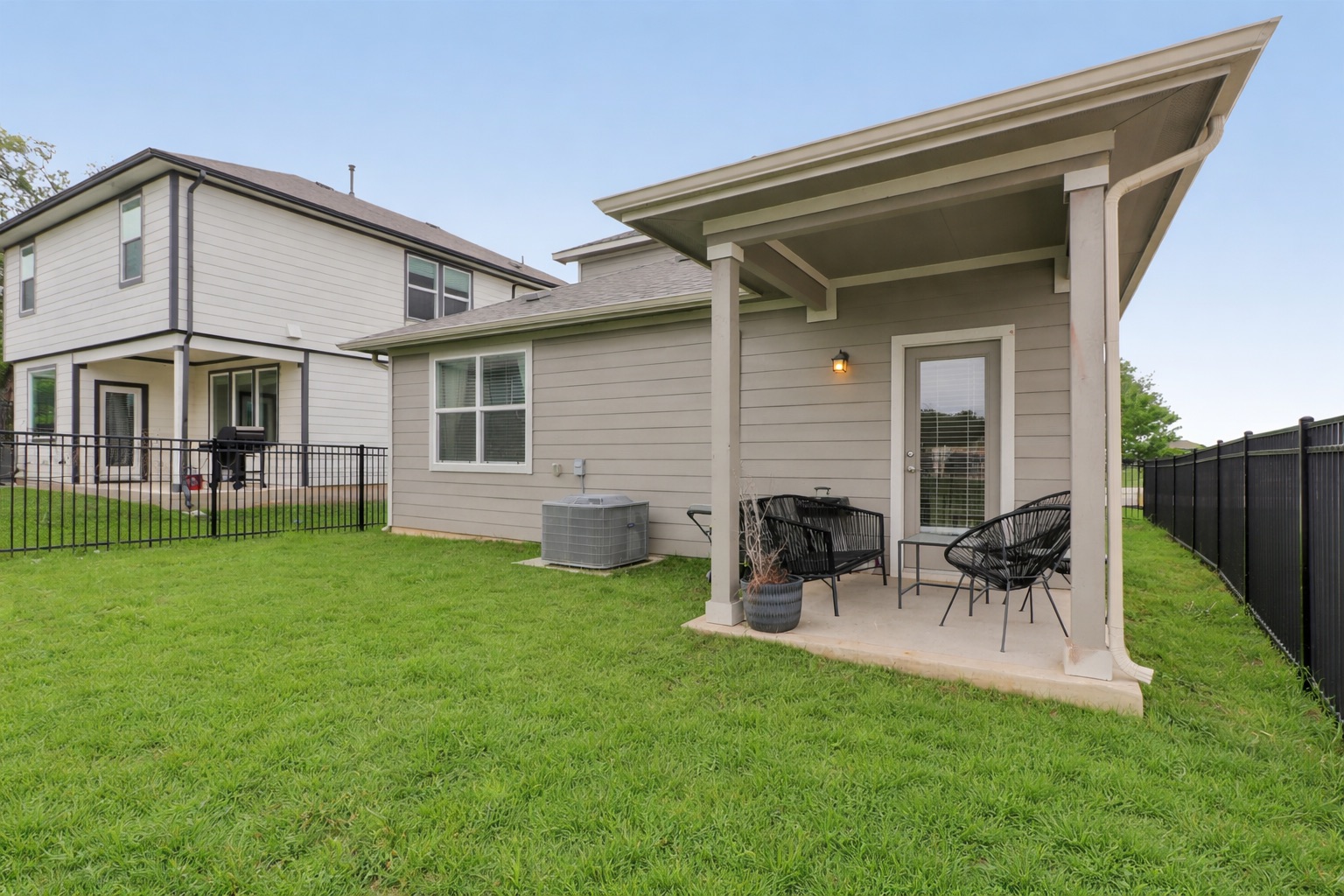 main property photo 15