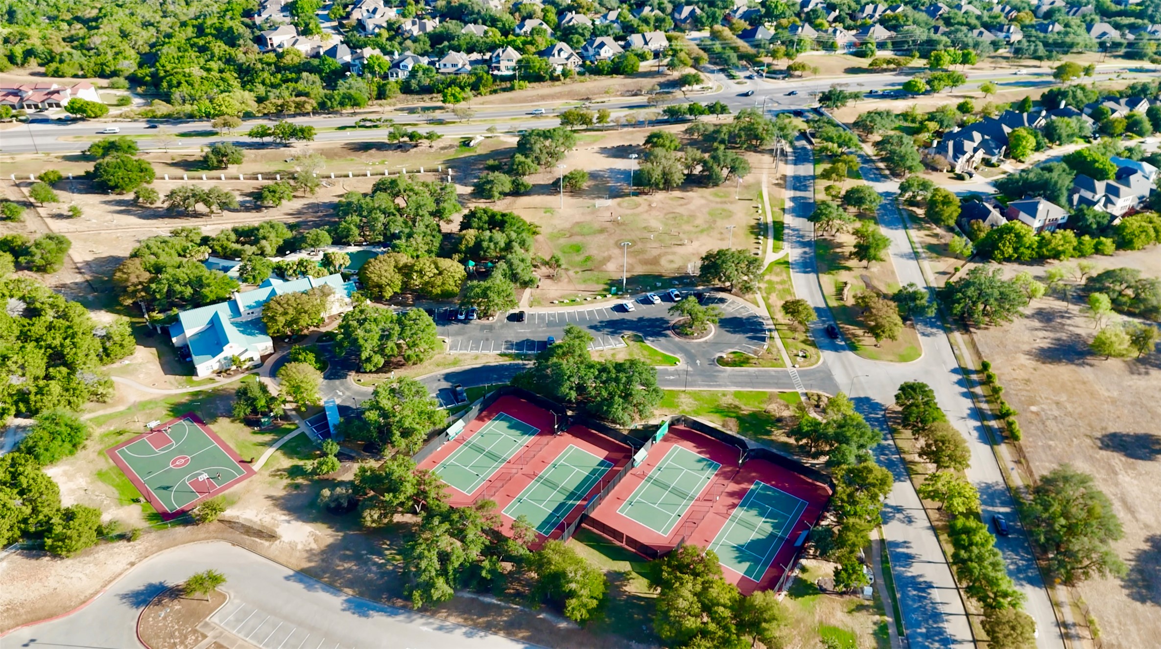 main property photo 37