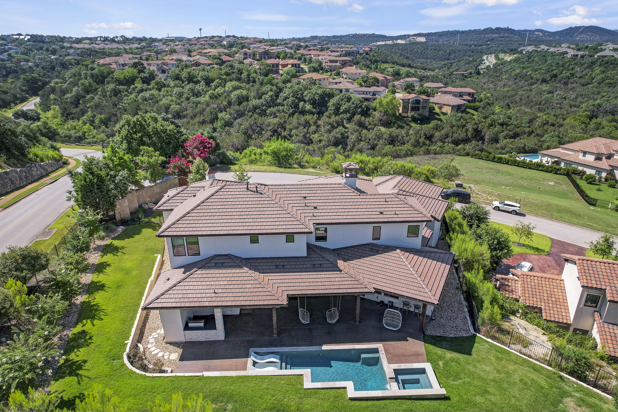 main property photo 39