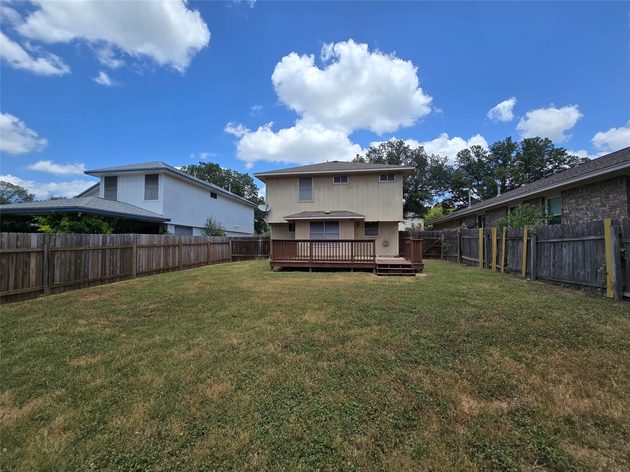 main property photo 27